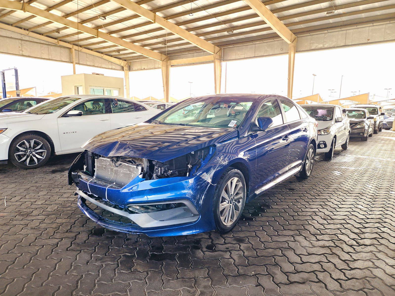 2015 HYUNDAI SONATA — 107380 Miles — Lot 40927720 — Souq - Marhaba Auctions Used Cars - Image 5