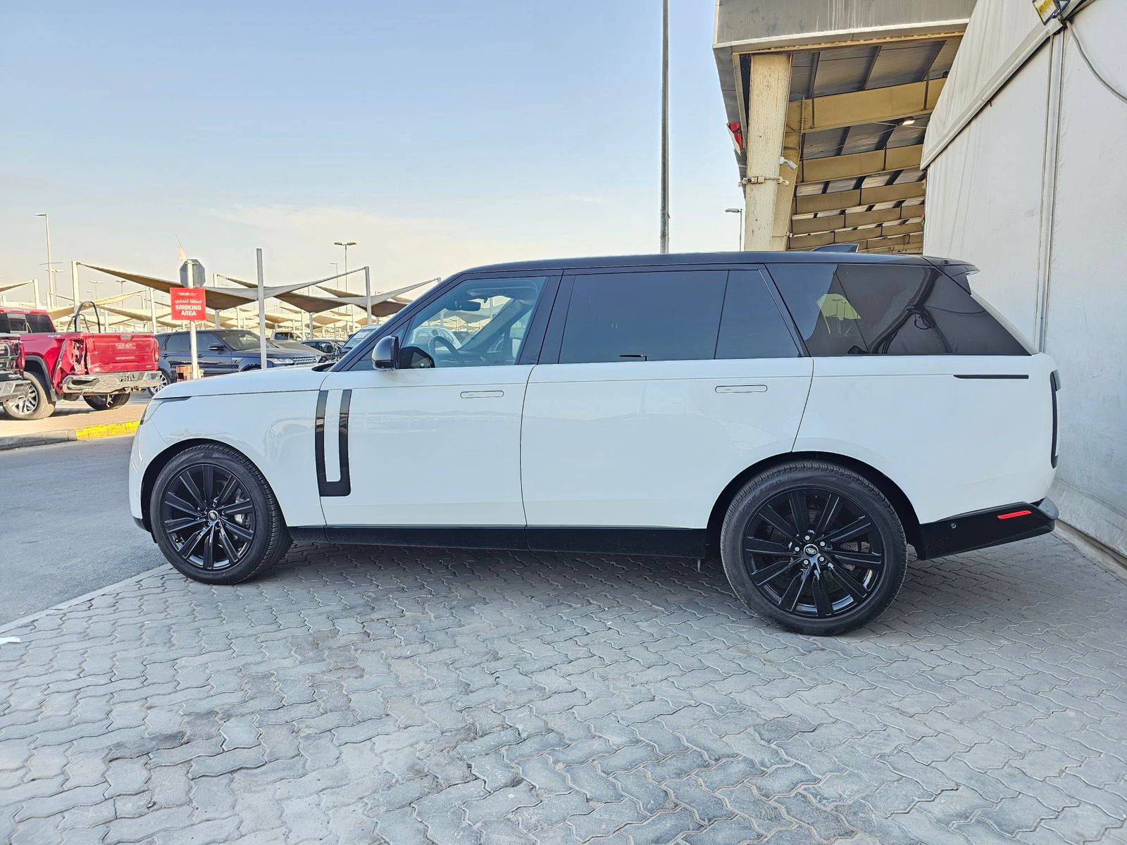 2023 LAND ROVER RANGE ROVER — 11372 Miles — Lot PA075307 — Al Quoz - Marhaba Auctions Used Cars - Image 6