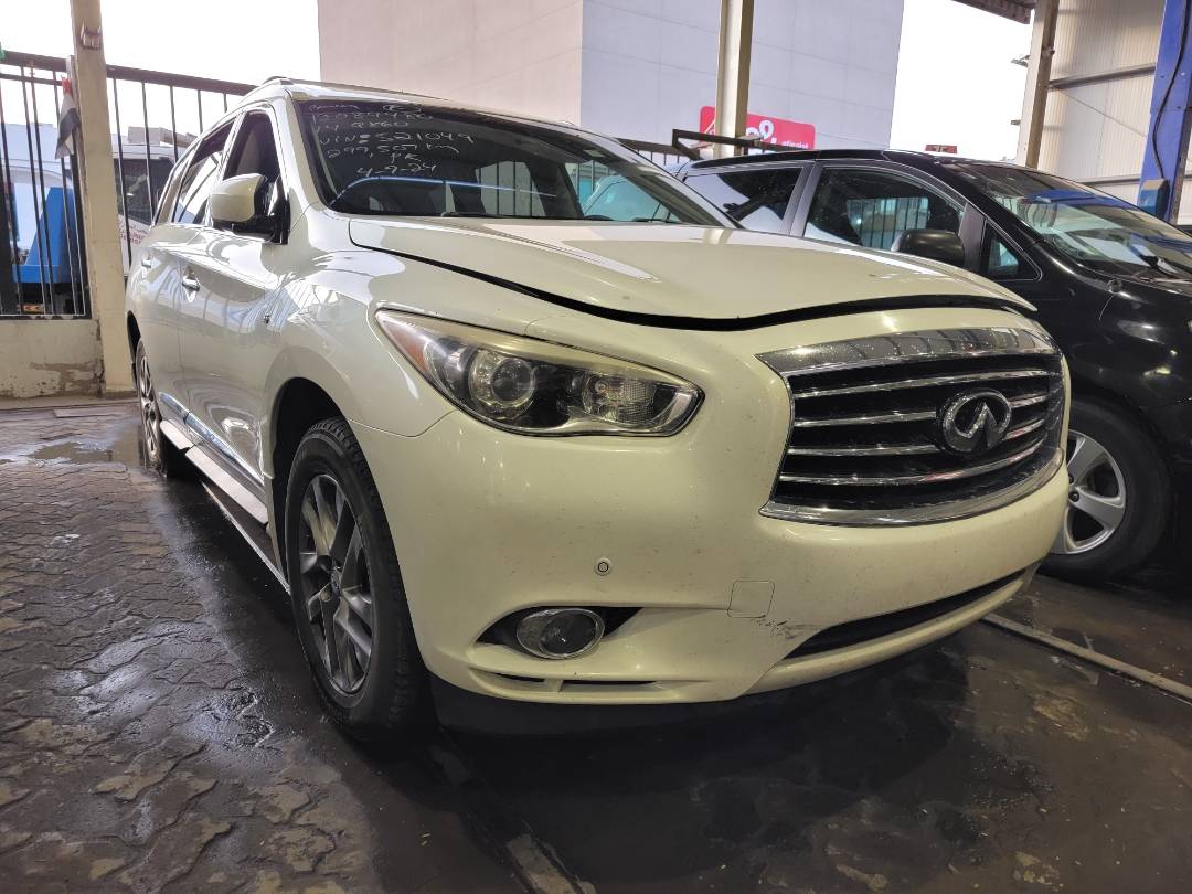 2014 INFINITI QX60 — 299307 KM — Lot EC521049 — Main - Marhaba Auctions Used Cars - Image 4