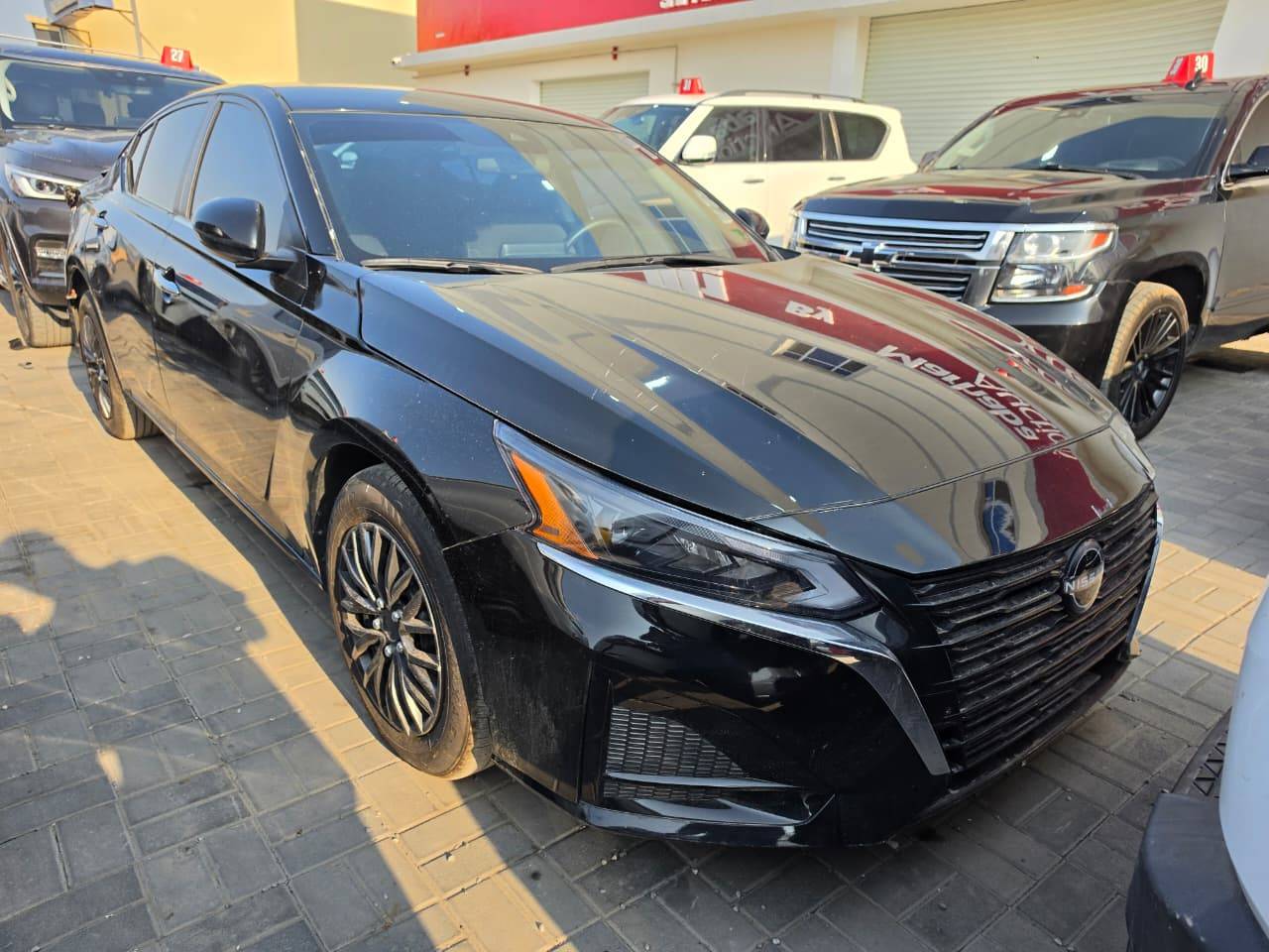Nissan Altima 2023 view 2