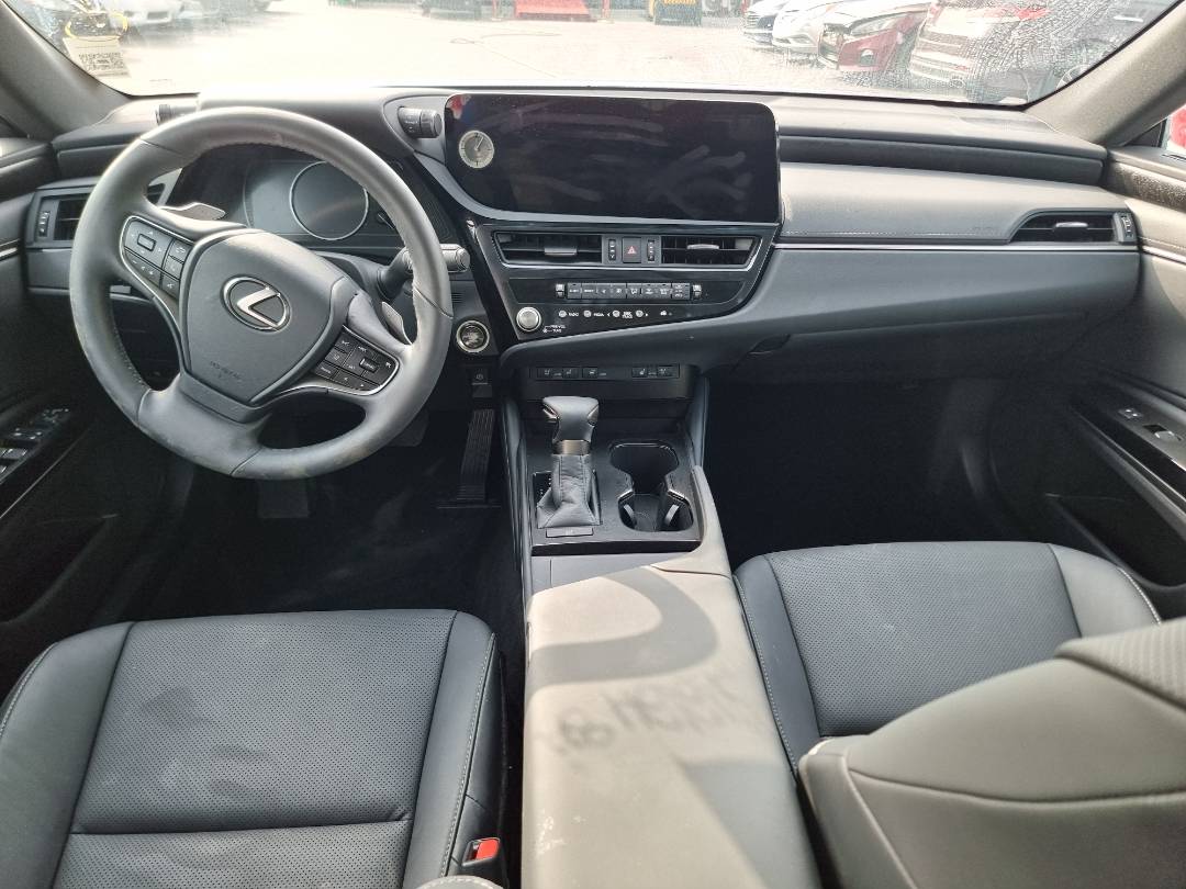 2023 LEXUS ES 350 — 1760 Miles — Lot 125487 — Ind. 12 - Marhaba Auctions Used Cars - Image 7