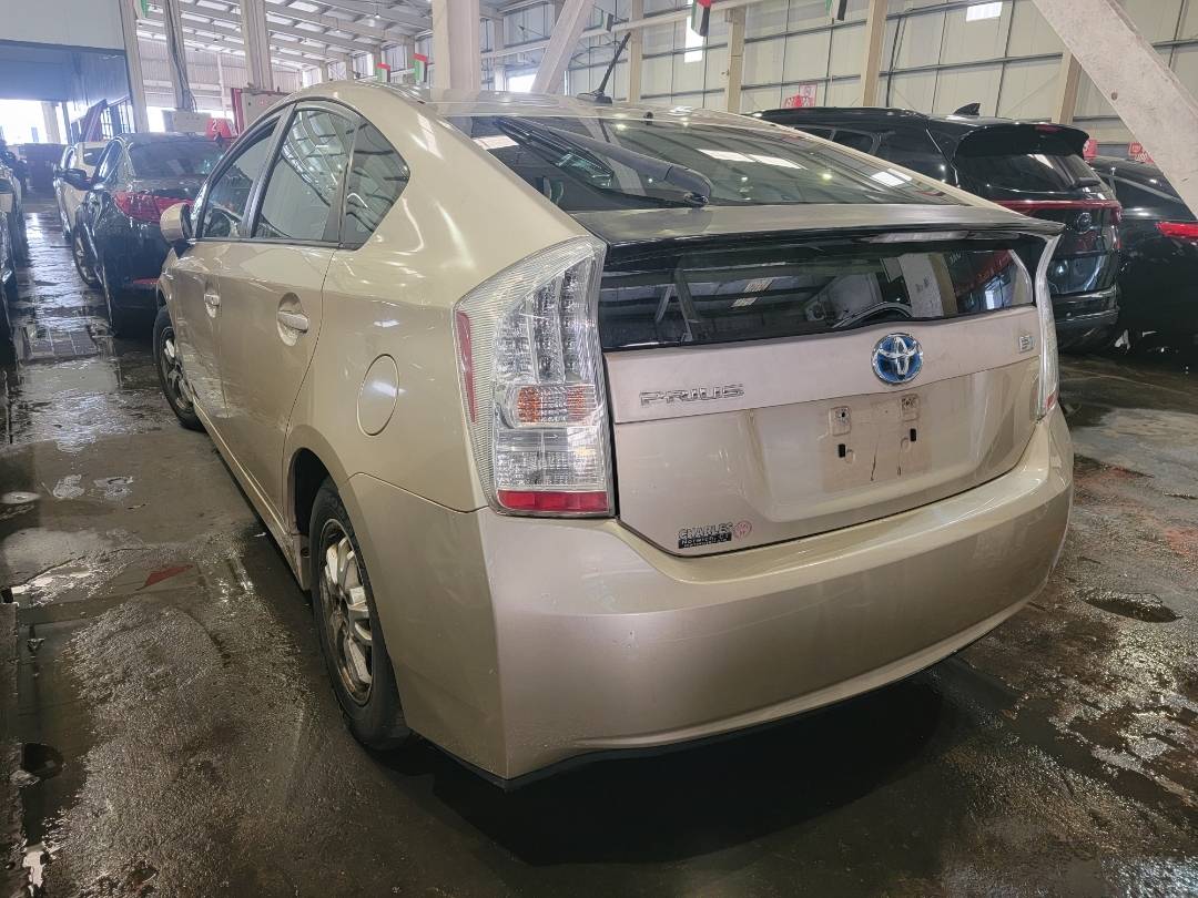 2010 TOYOTA PRIUS — 251904 Miles — Lot 004565 — Main - Marhaba Auctions Used Cars - Image 5