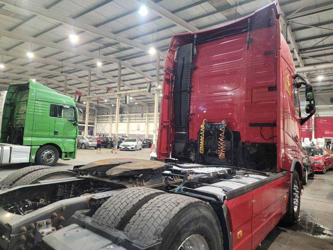 2014 VOLVO FH-Series — 984518 KM — Lot 676824 — Main - Marhaba Auctions Used Cars - Image 4
