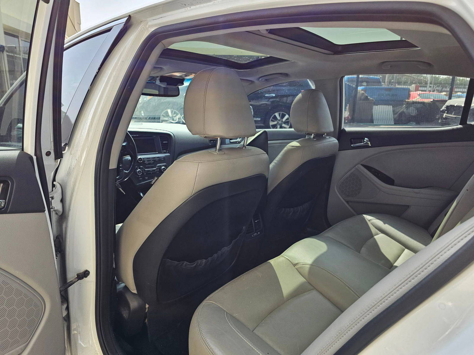 2012 KIA OPTIMA — 199864 Miles — Lot 7CG024401 — Souq - Marhaba Auctions Used Cars - Image 6