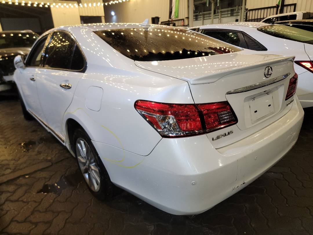 2010 LEXUS ES 350 — 191897 Miles — Lot 37573829 - Marhaba Auctions Used Cars - Image 3