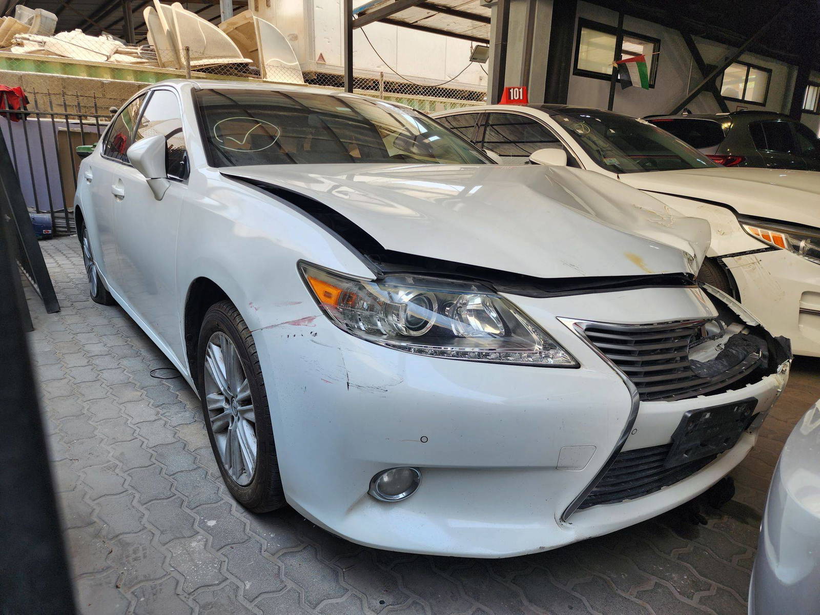 2015 LEXUS ES 350 — 139423 Miles — Lot 2206116 — Ind. 12 - Marhaba Auctions Used Cars - Image 6