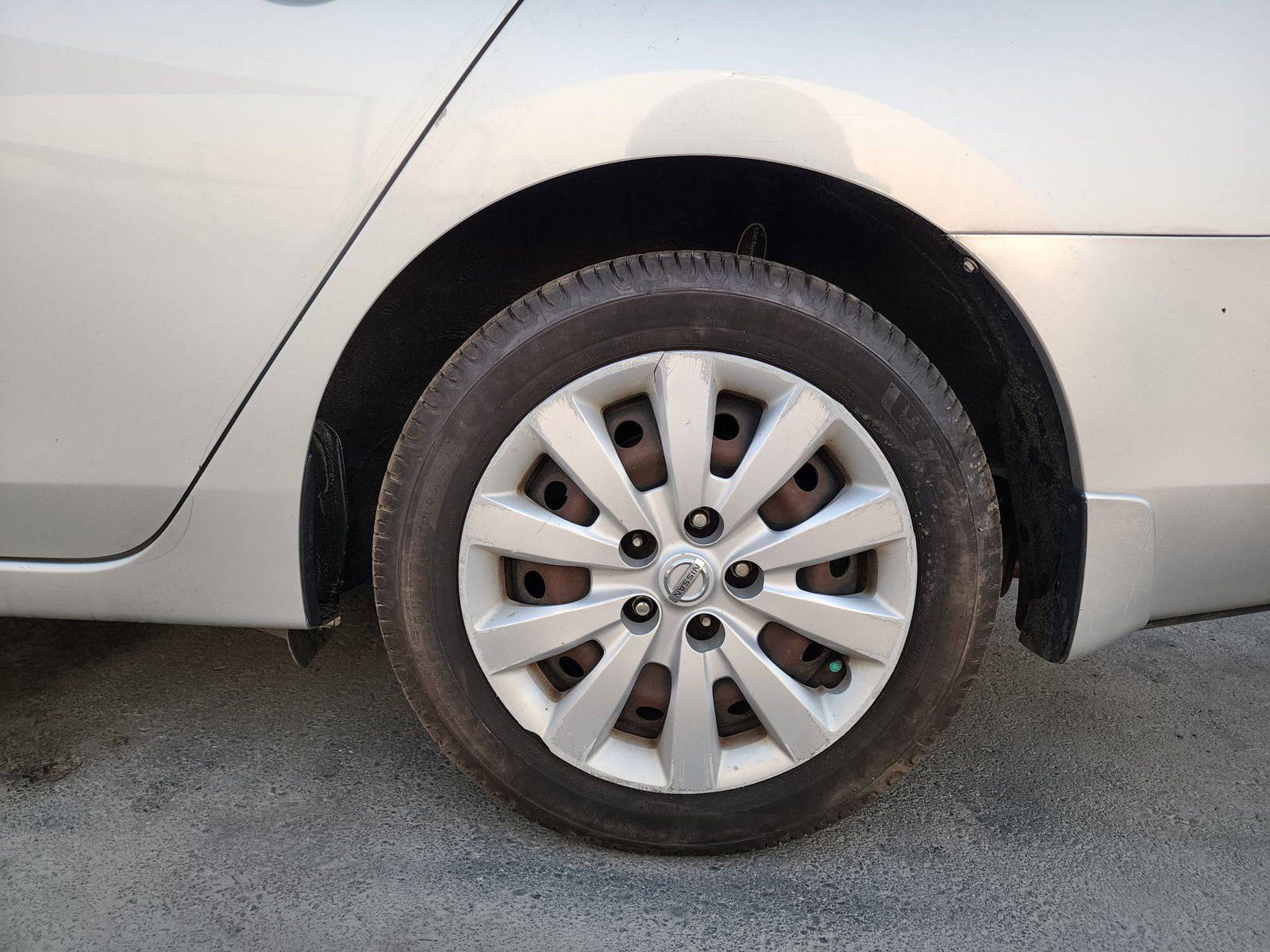 2015 NISSAN SENTRA — 83586 Miles — Lot 39096404 — Souq - Marhaba Auctions Used Cars - Image 11
