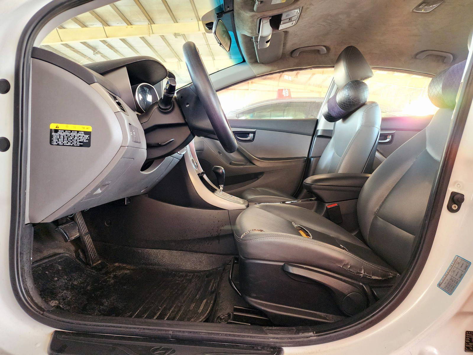2012 HYUNDAI AVANTE — 185432 KM — Lot 309324 — Souq - Marhaba Auctions Used Cars - Image 8