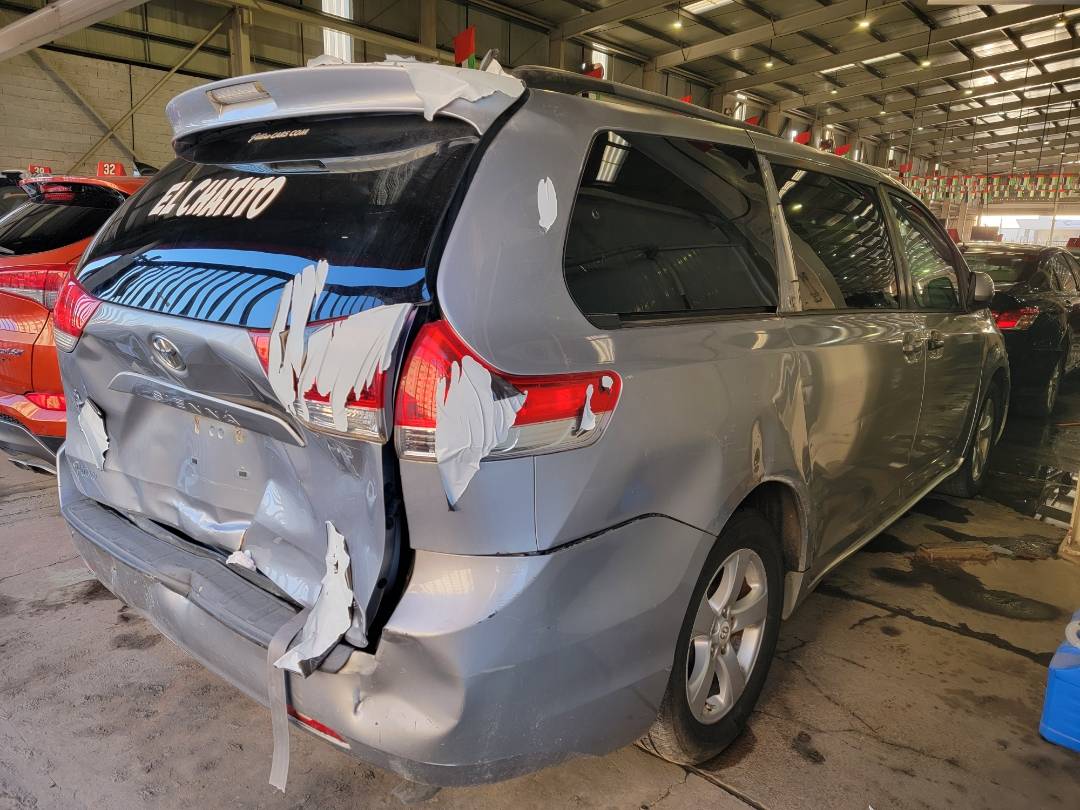2011 TOYOTA SIENNA — 177769 Miles — Lot 39688187 — Souq - Marhaba Auctions Used Cars - Image 3