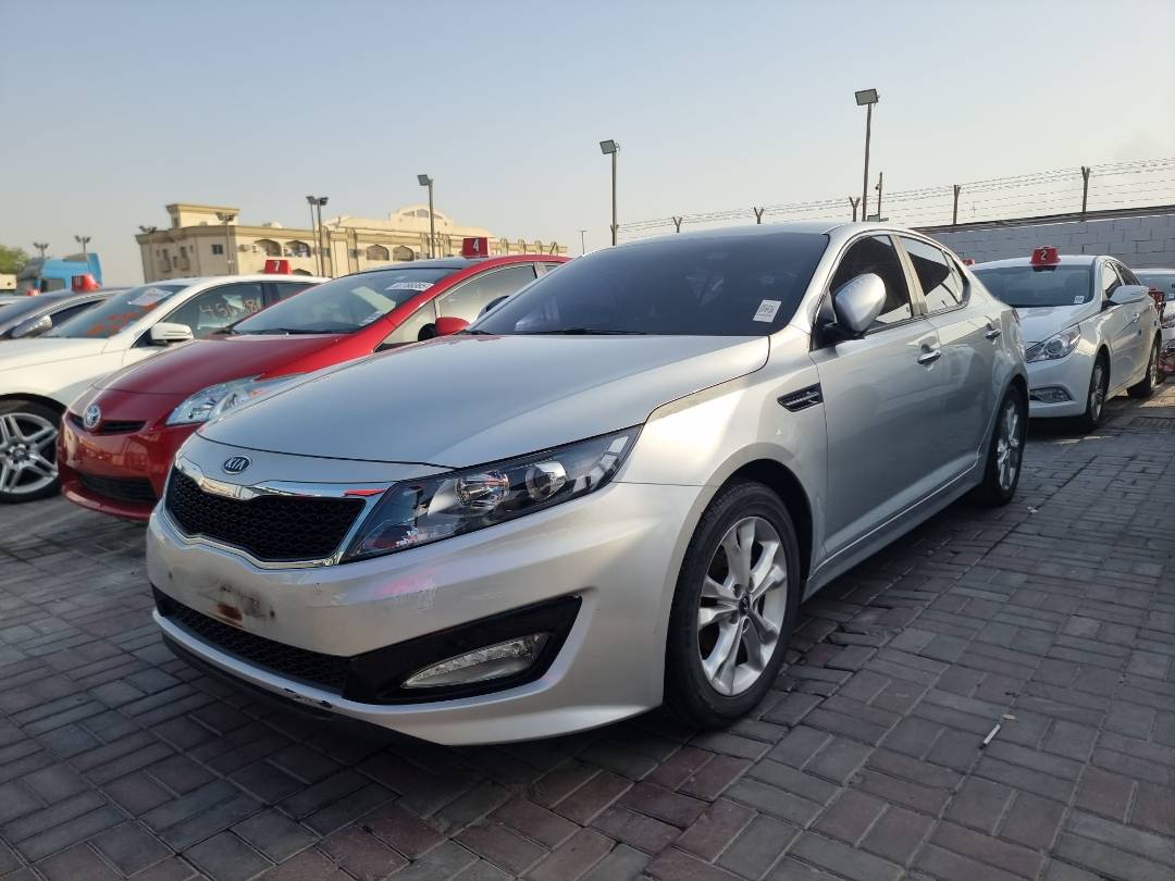 2011 KIA K5 — 143116 KM — Lot 125487 — Ind. 12 - Marhaba Auctions Used Cars - Image 3