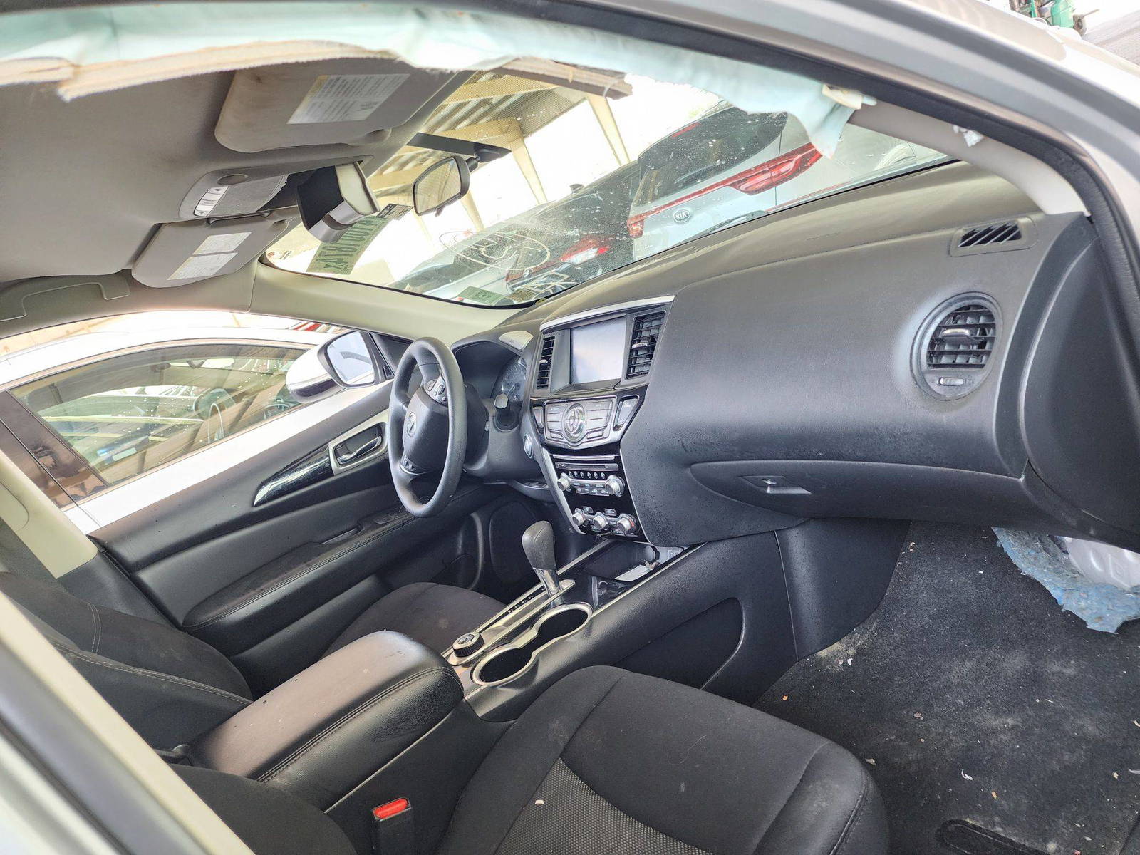 2018 NISSAN PATHFINDER — 145235 Miles — Lot 41001874 — Souq - Marhaba Auctions Used Cars - Image 5