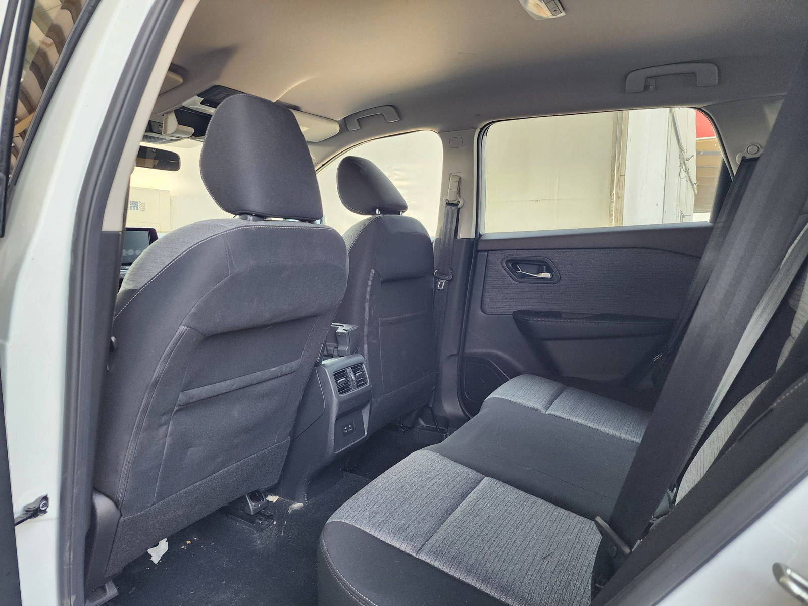 2021 NISSAN ROGUE — 48457 Miles — Lot 9673 — Souq - Marhaba Auctions Used Cars - Image 6
