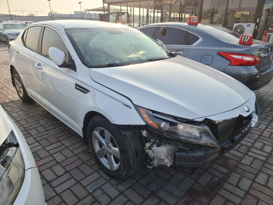 2015 KIA OPTIMA — 145780 Miles — Lot 125487 — Ind. 12 - Marhaba Auctions Used Cars - Image 4