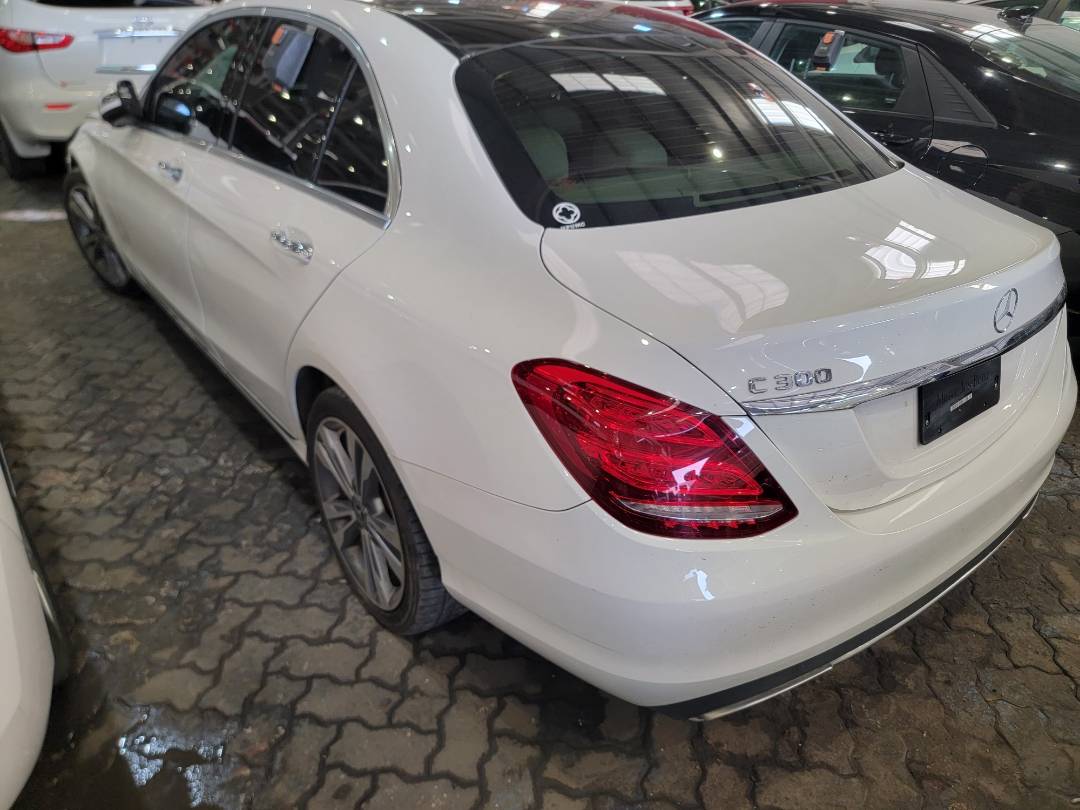 2017 MERCEDES BENZ C300 — 85135 Miles — Lot HU219371 — Ind. 12 - Marhaba Auctions Used Cars - Image 3