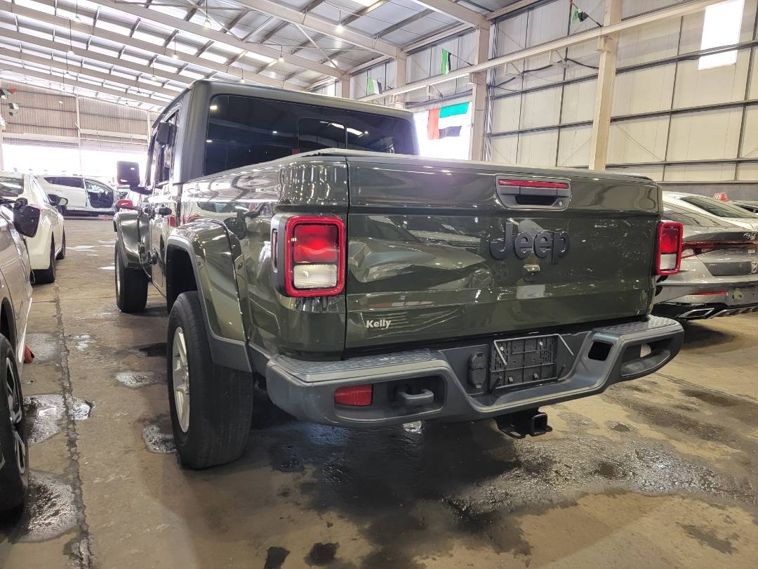 2022 JEEP GLADIATOR — 17685 KM — Lot L107495 — Main - Marhaba Auctions Used Cars - Image 3