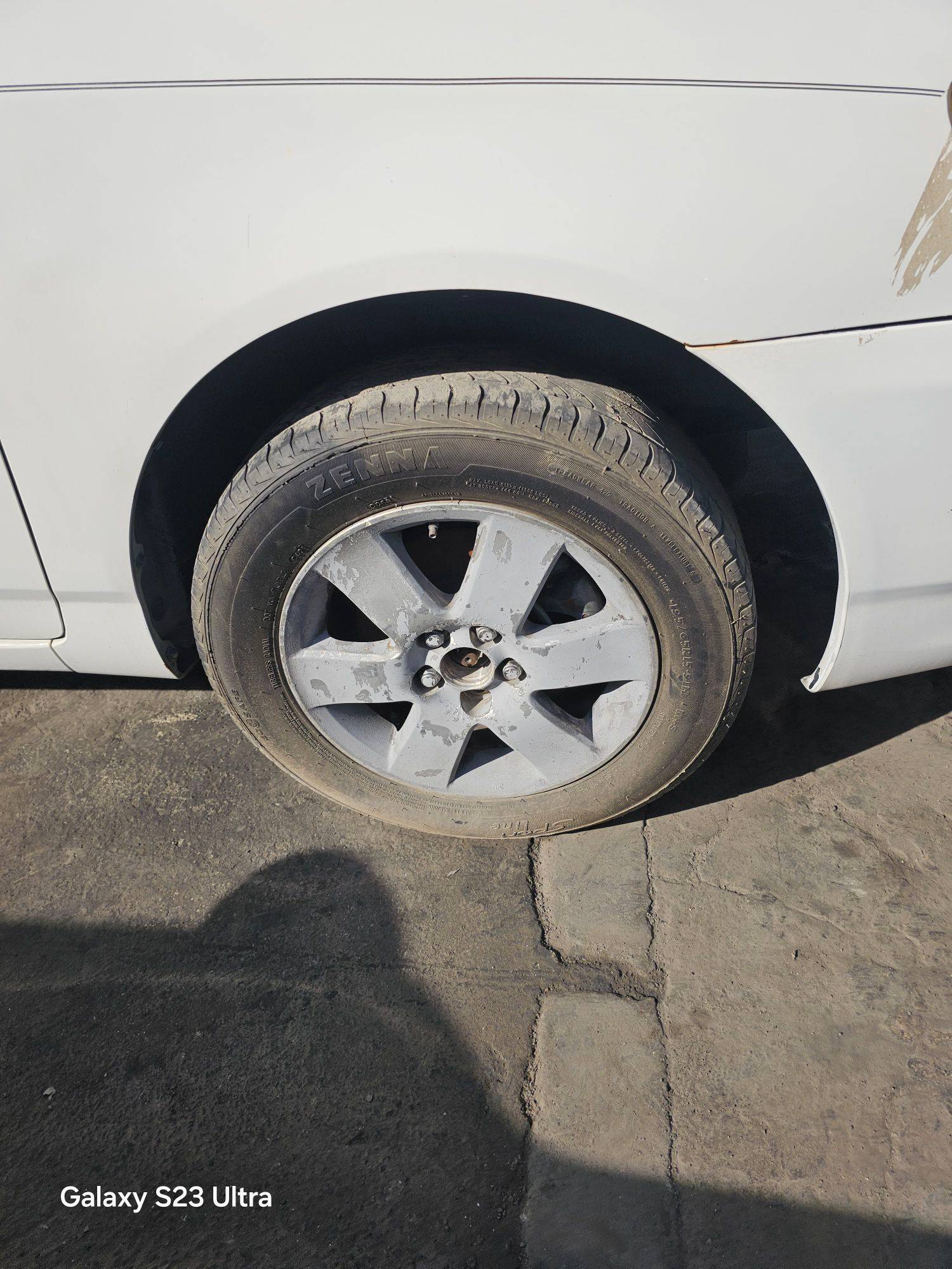 2004 TOYOTA COROLLA — 182493 Miles — Lot E242018566 — Main - Marhaba Auctions Used Cars - Image 5