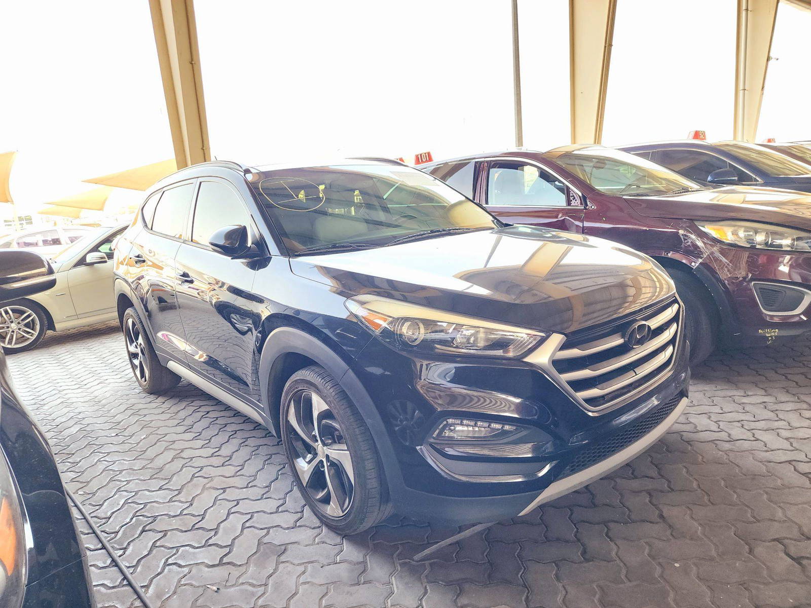 2017 HYUNDAI TUCSON — 119589 Miles — Lot XHU573758 — Souq - Marhaba Auctions Used Cars - Image 4