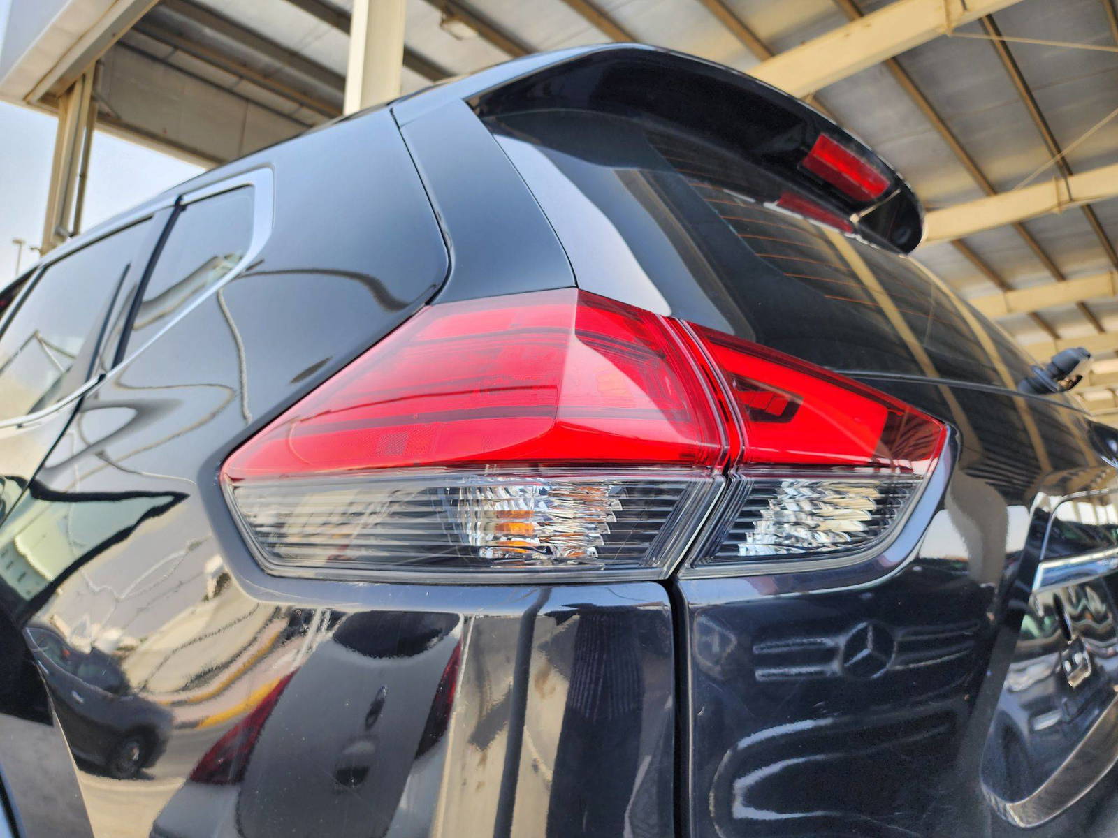 2017 NISSAN ROGUE — 286700 Miles — Lot 46115 — Souq - Marhaba Auctions Used Cars - Image 9