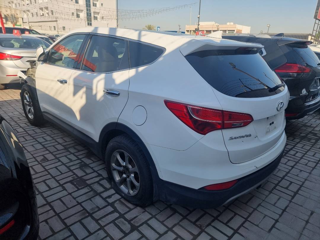 HYUNDAI SANTA FE SPORT 2013 - Marhaba Auction Used Cars - Image 4
