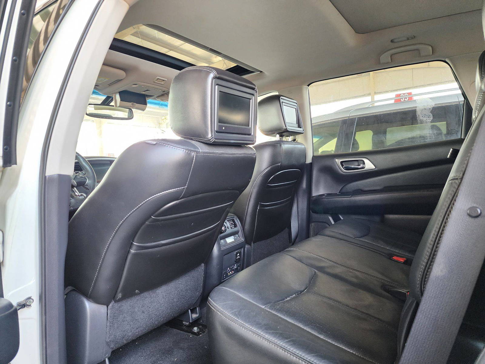 2013 NISSAN PATHFINDER — 168000 Miles — Lot 56092854 — Souq - Marhaba Auctions Used Cars - Image 6
