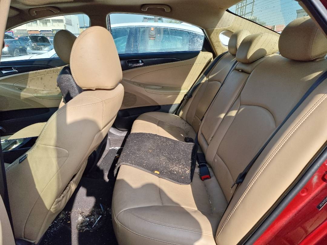 2013 HYUNDAI SONATA — 195050 Miles — Lot 125487 — Souq - Marhaba Auctions Used Cars - Image 6
