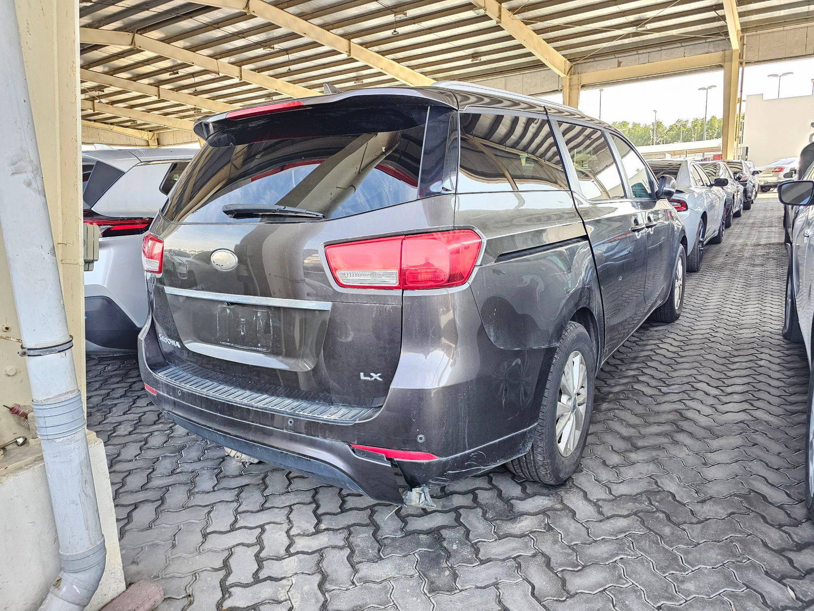 2017 KIA SEDONA — 187479 Miles — Lot 0H6253390 — Main - Marhaba Auctions Used Cars - Image 3