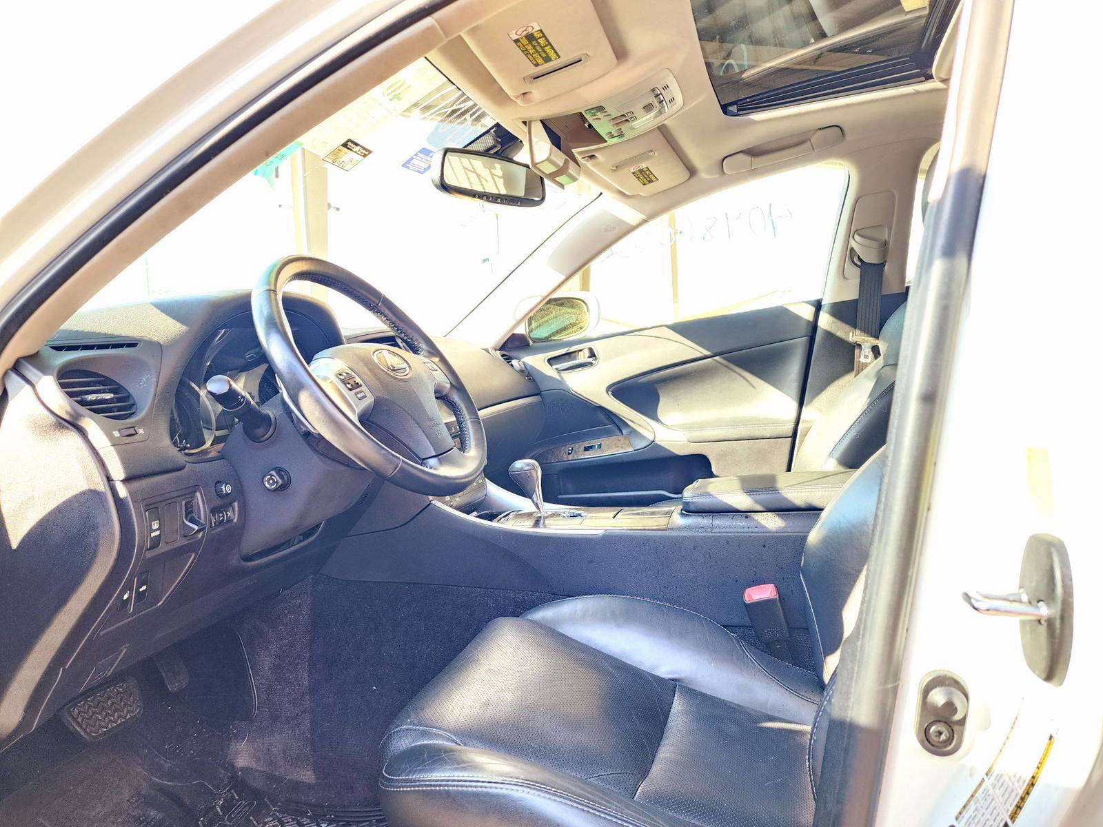 2011 LEXUS IS 250 — 160826 Miles — Lot 40486082 — Souq - Marhaba Auctions Used Cars - Image 9