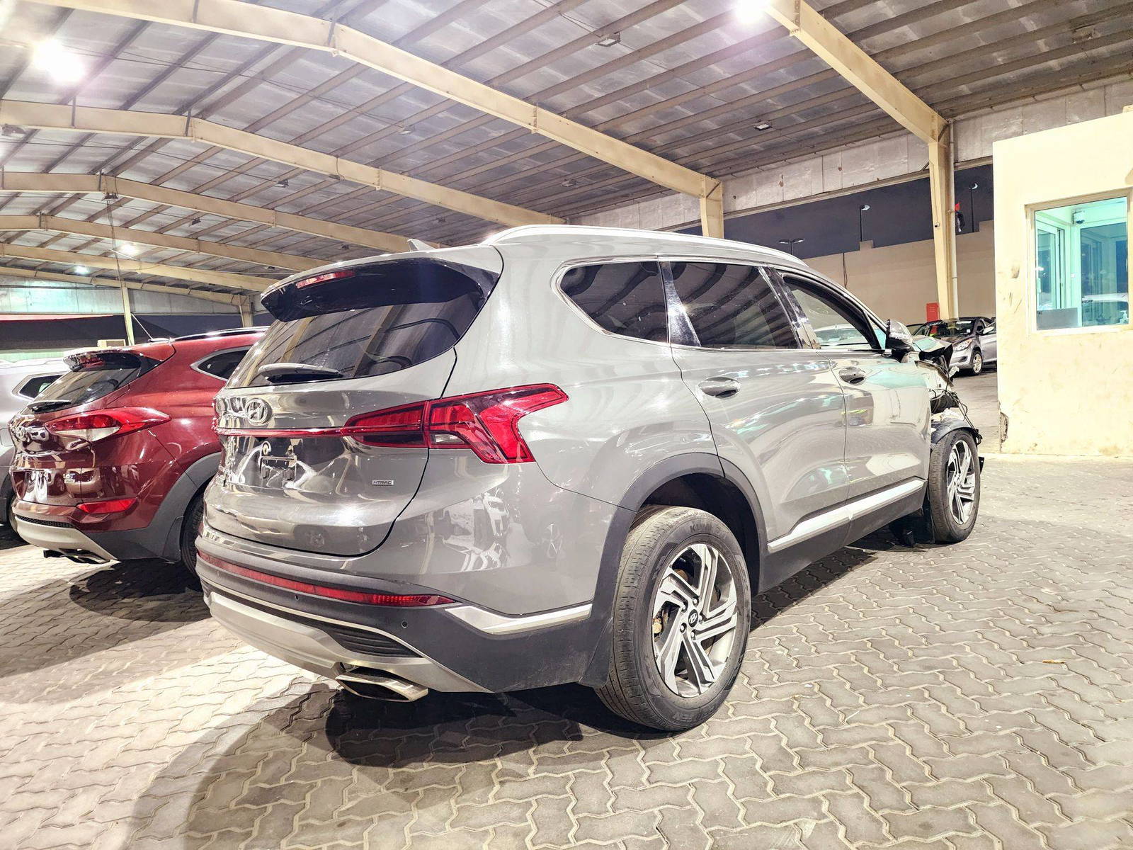 2021 HYUNDAI SANTA FE — 54392 KM — Lot 336268 — Souq - Marhaba Auctions Used Cars - Image 3