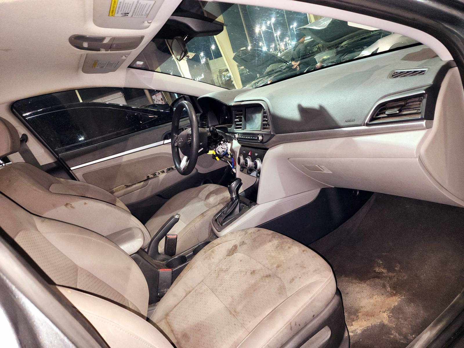 2019 HYUNDAI ELANTRA — 103209 Miles — Lot FXKU743001 — Souq - Marhaba Auctions Used Cars - Image 8