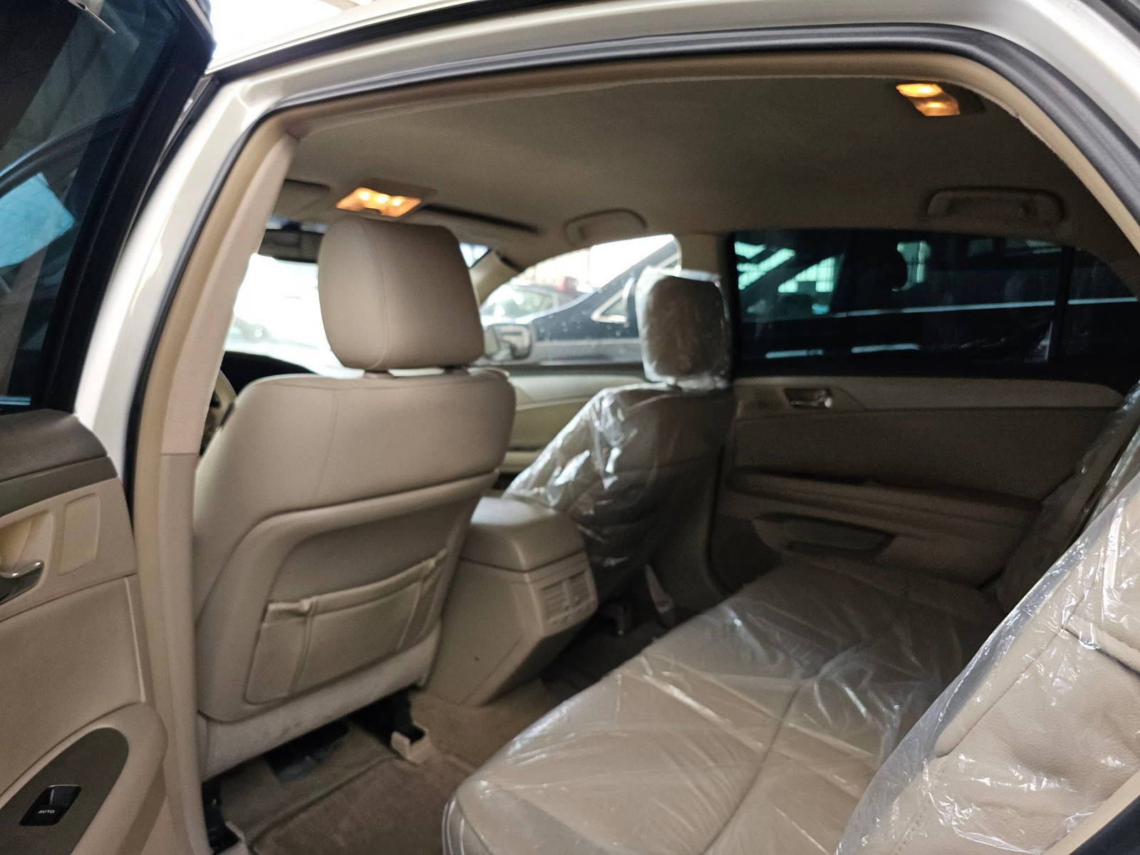 TOYOTA AVALON 2010 - Marhaba Auction Used Cars - Image 7