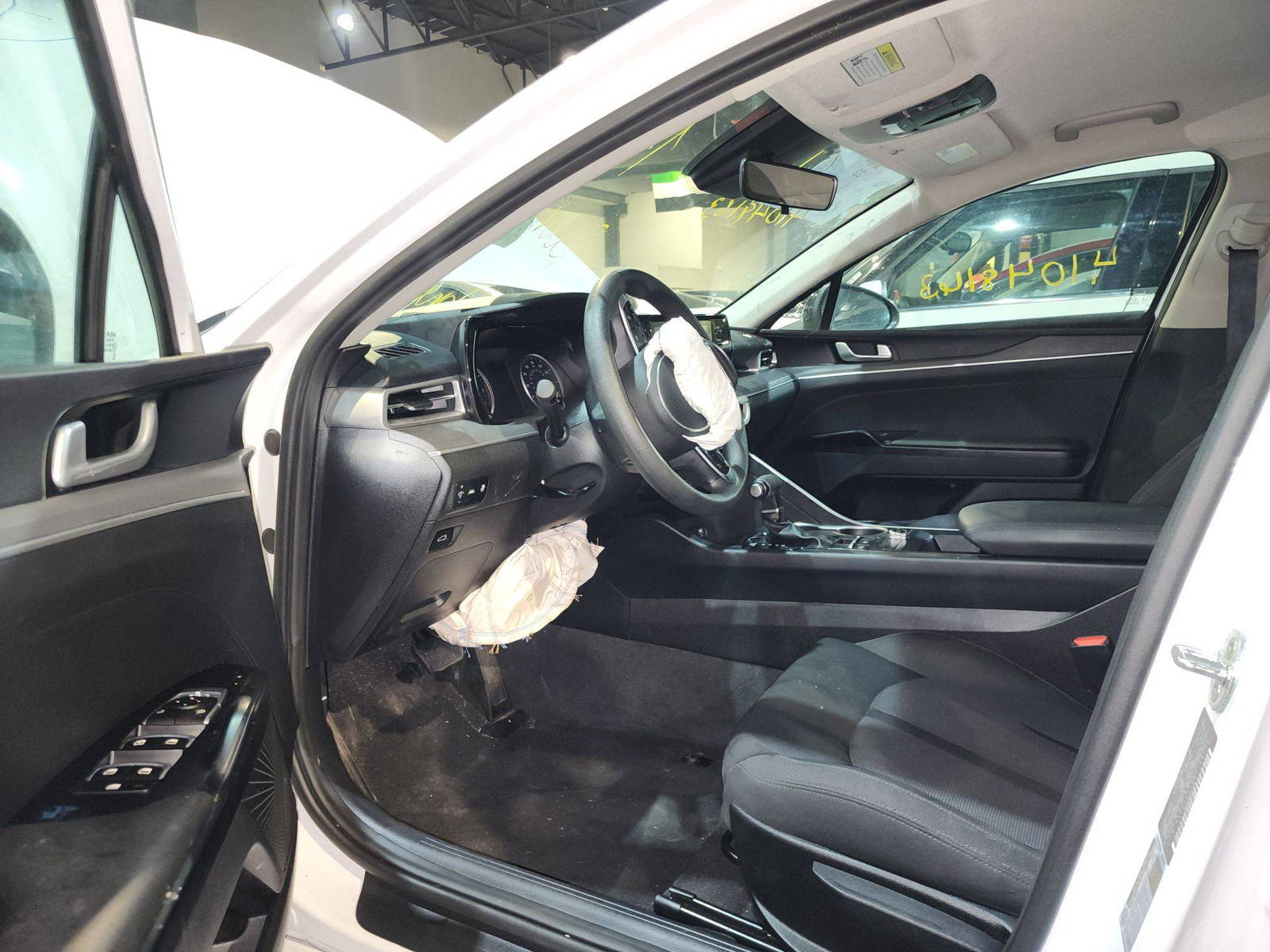 2022 KIA K5 — 31886 Miles — Lot 41048163 — Ind. 12 - Marhaba Auctions Used Cars - Image 9