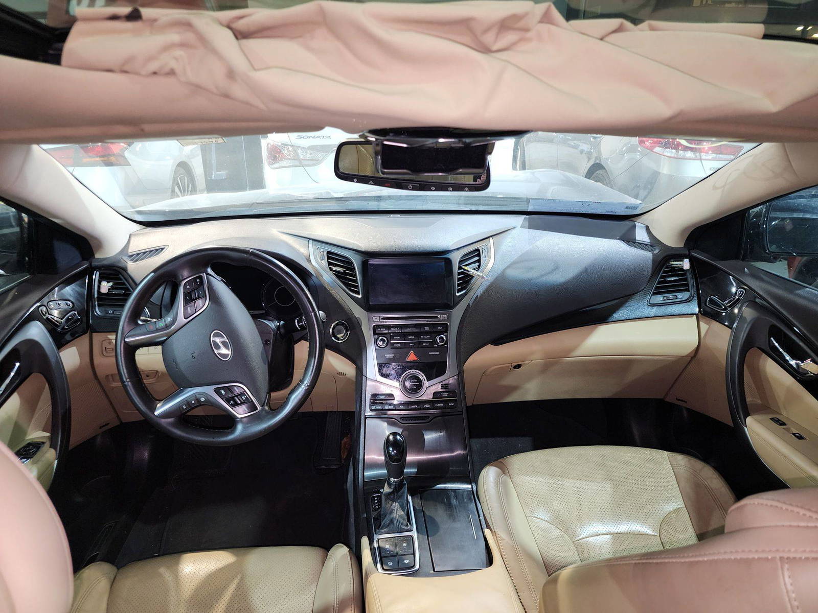 HYUNDAI AZERA 2015 - Marhaba Auction Used Cars - Image 7