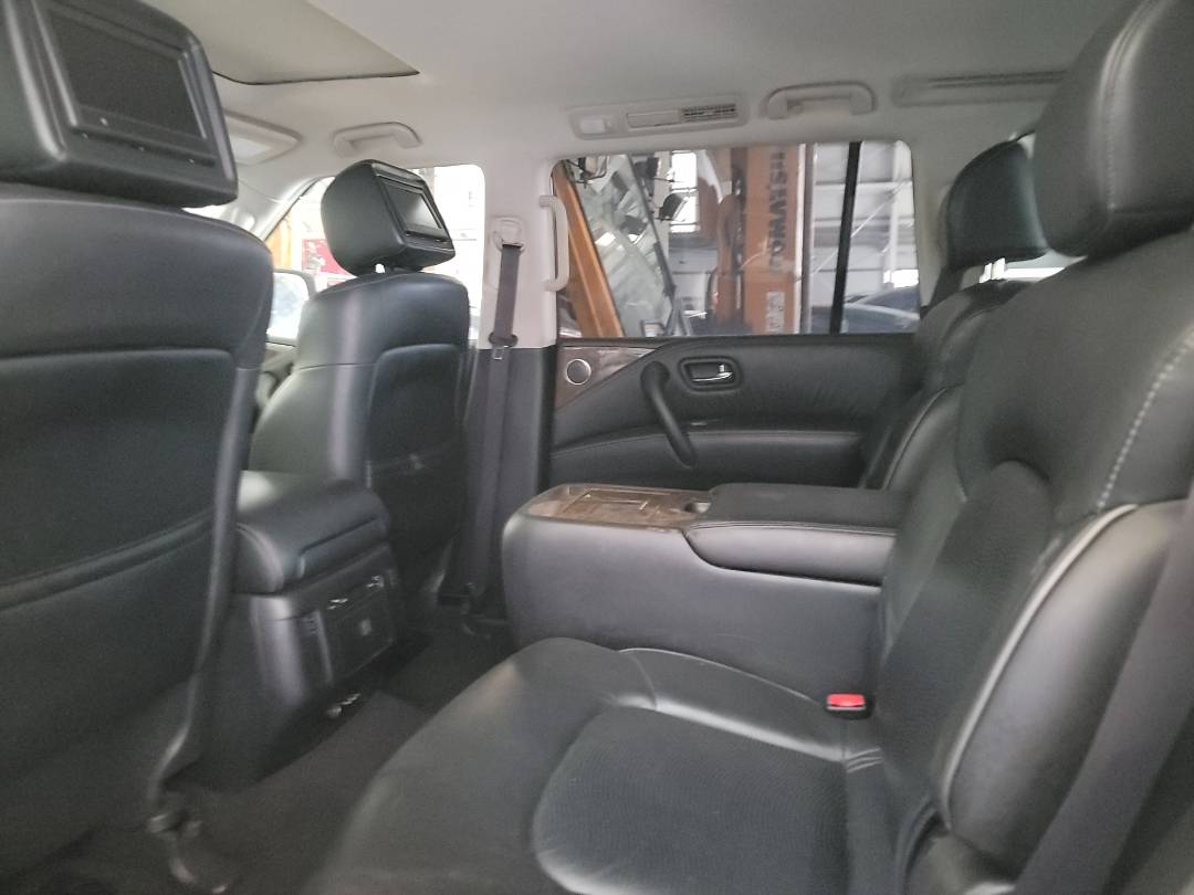 2015 INFINITI QX80 — 172295 Miles — Lot 80771064 — Souq - Marhaba Auctions Used Cars - Image 7