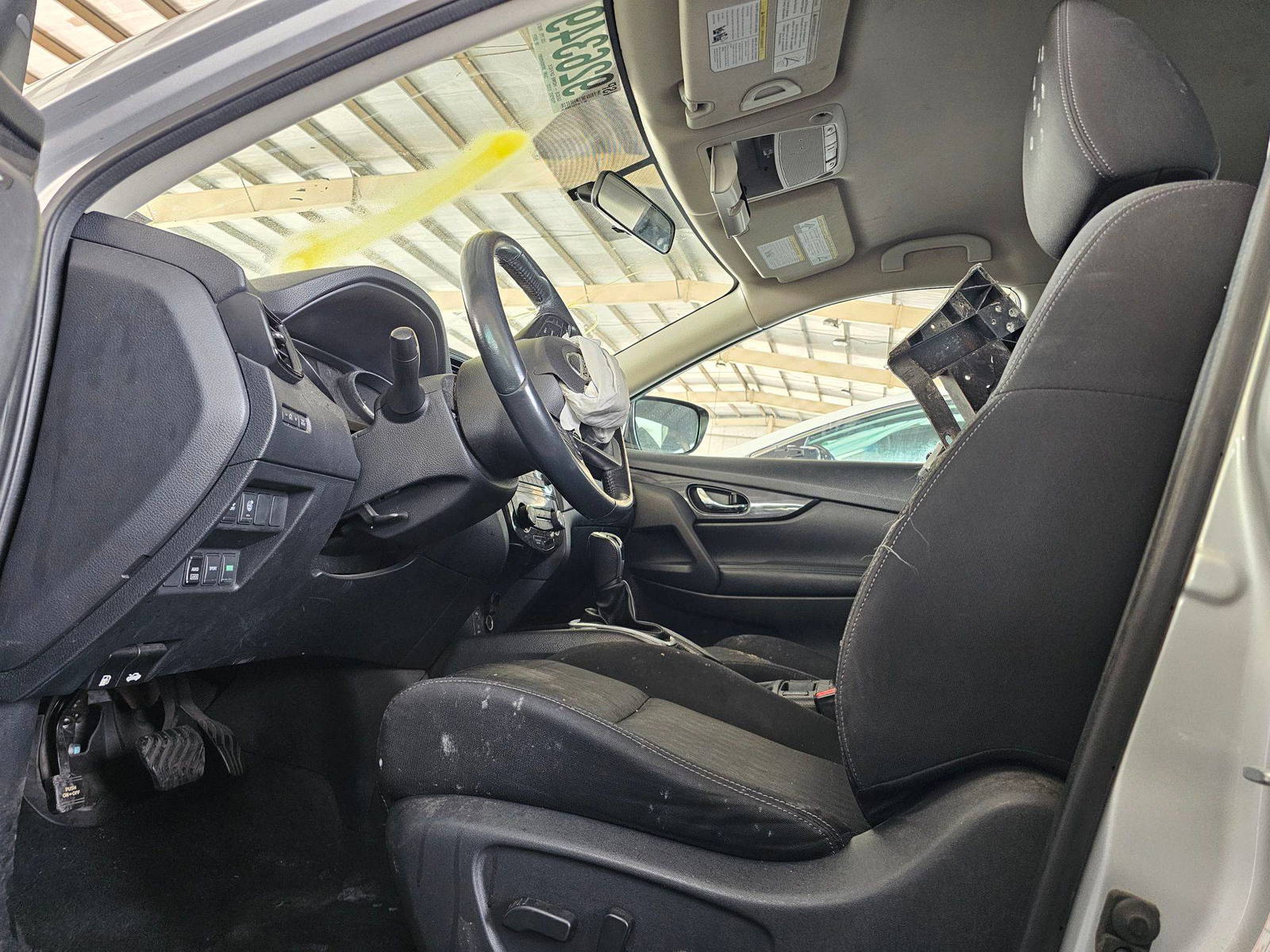 NISSAN ROGUE 2017 - Marhaba Auction Used Cars - Image 5