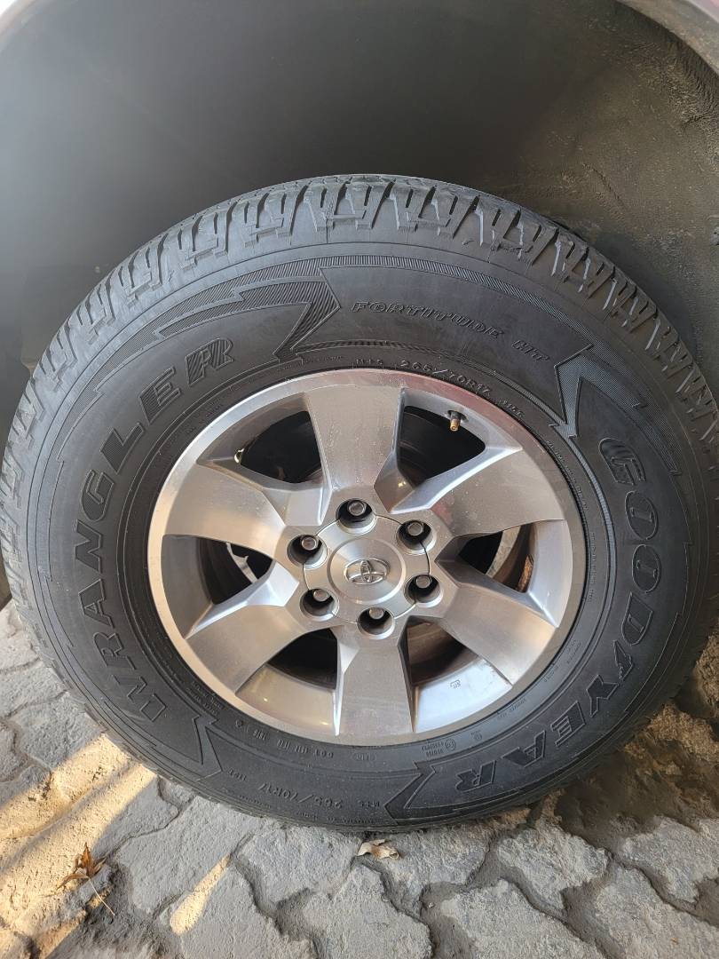 2009 TOYOTA 4RUNNER SR5 — 165984 Miles — Lot 38690066 - Marhaba Auctions Used Cars - Image 4