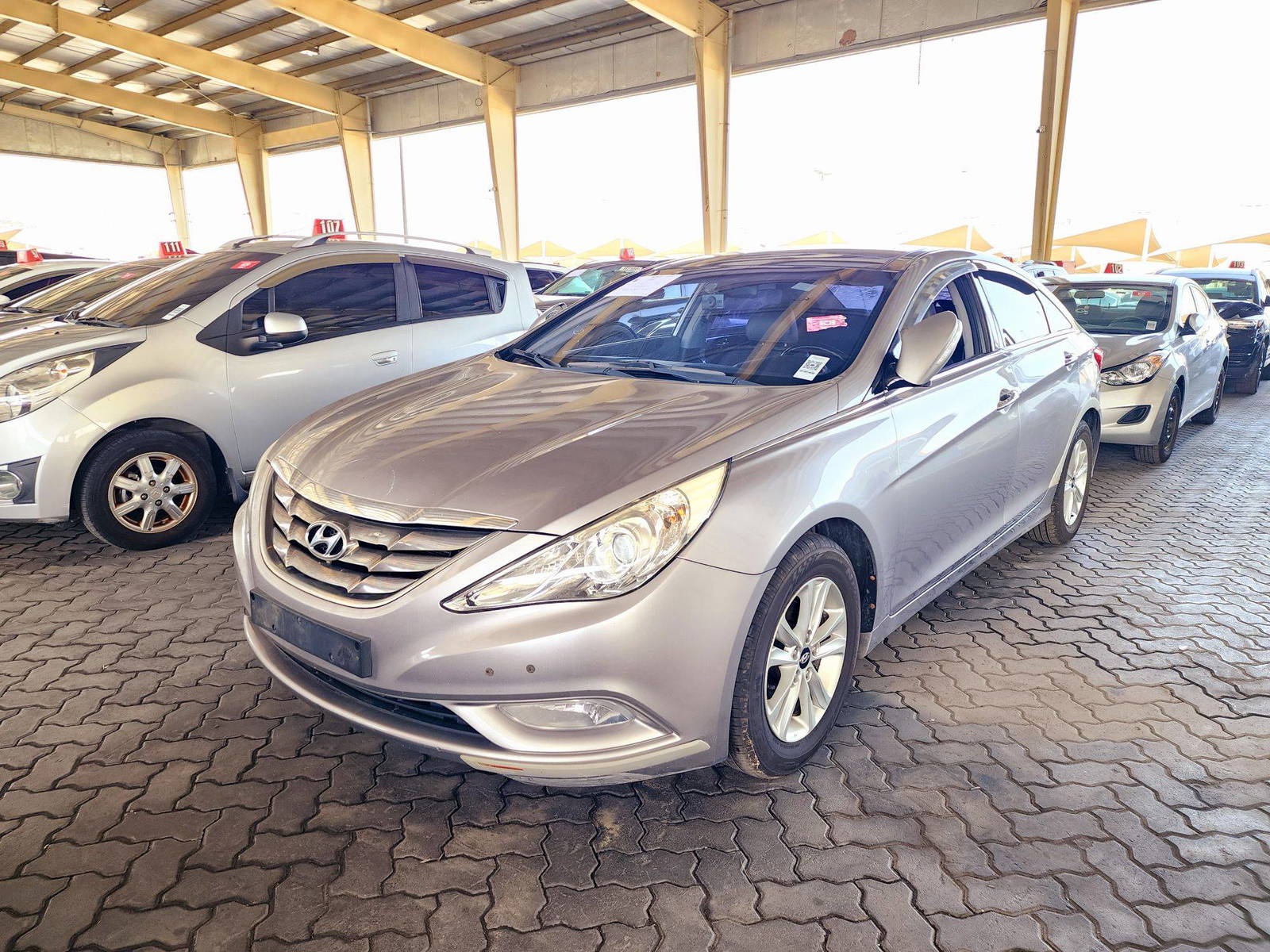 2010 HYUNDAI SONATA — 207430 KM — Lot 053379 — Souq - Marhaba Auctions Used Cars - Image 5