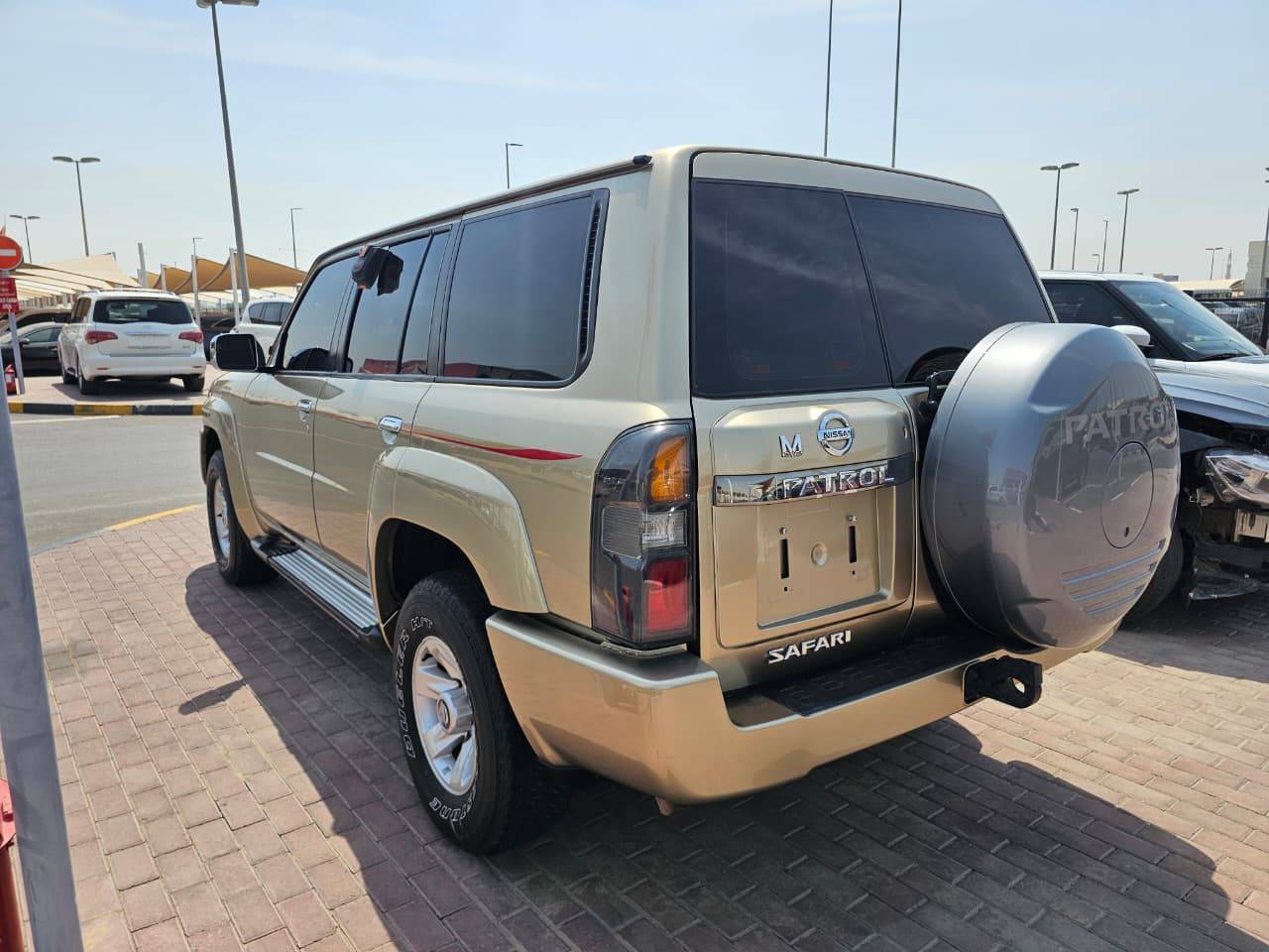 2010 NISSAN PATROL — 293717 KM — Lot X580904 — Souq - Marhaba Auctions Used Cars - Image 3
