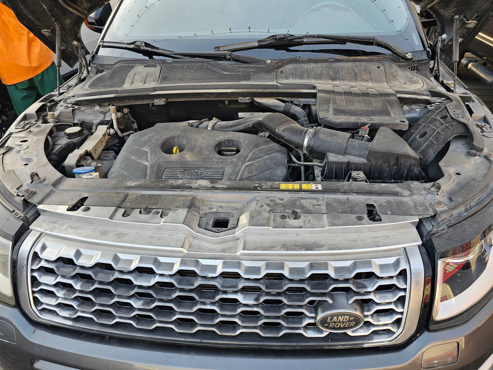 LAND ROVER RANGE ROVER 2016 - Marhaba Auction Used Cars - Image 12
