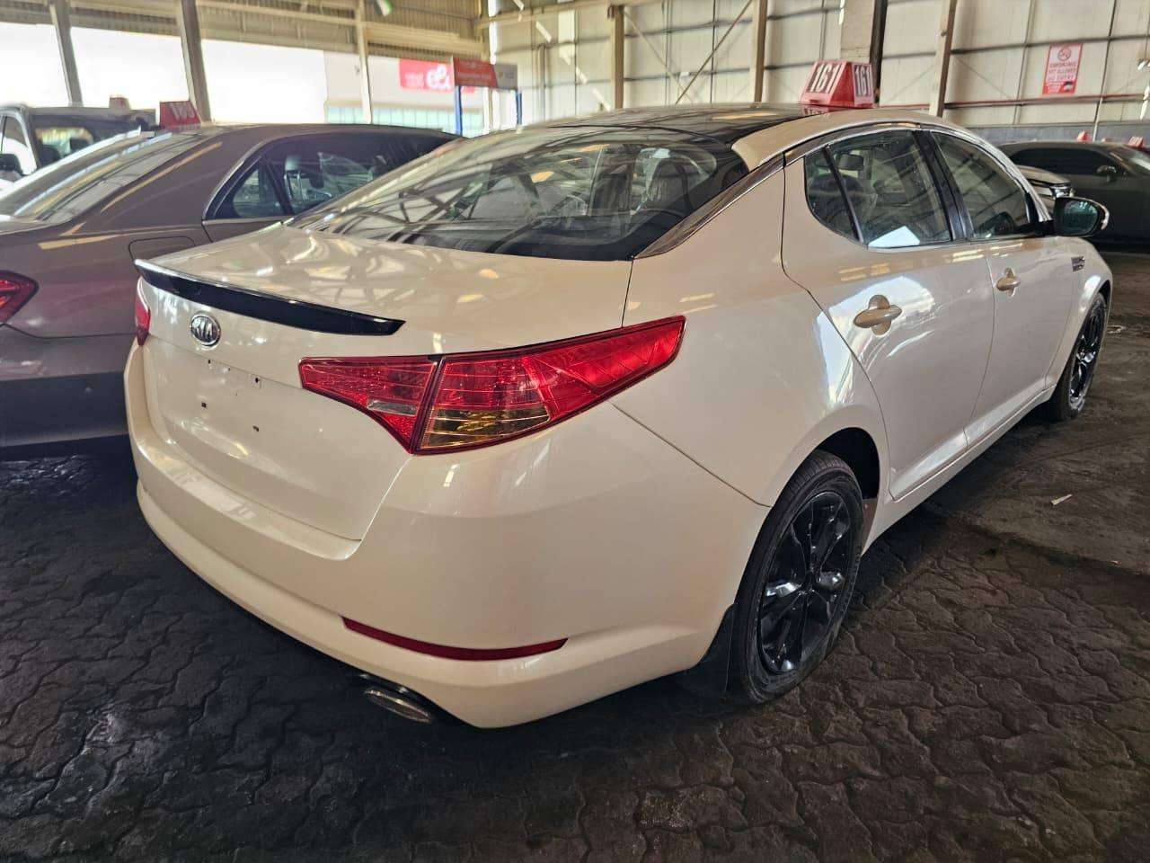 2011 KIA OPTIMA — 282443 KM — Lot 12185034591 — Main - Marhaba Auctions Used Cars - Image 5