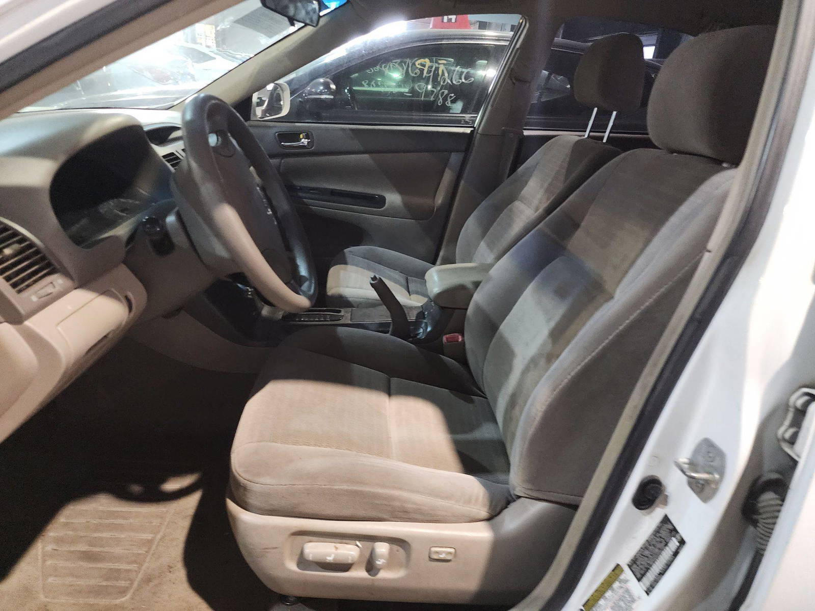 2005 TOYOTA CAMRY — 307701 Miles — Lot 42435724 — Al Quoz - Marhaba Auctions Used Cars - Image 9