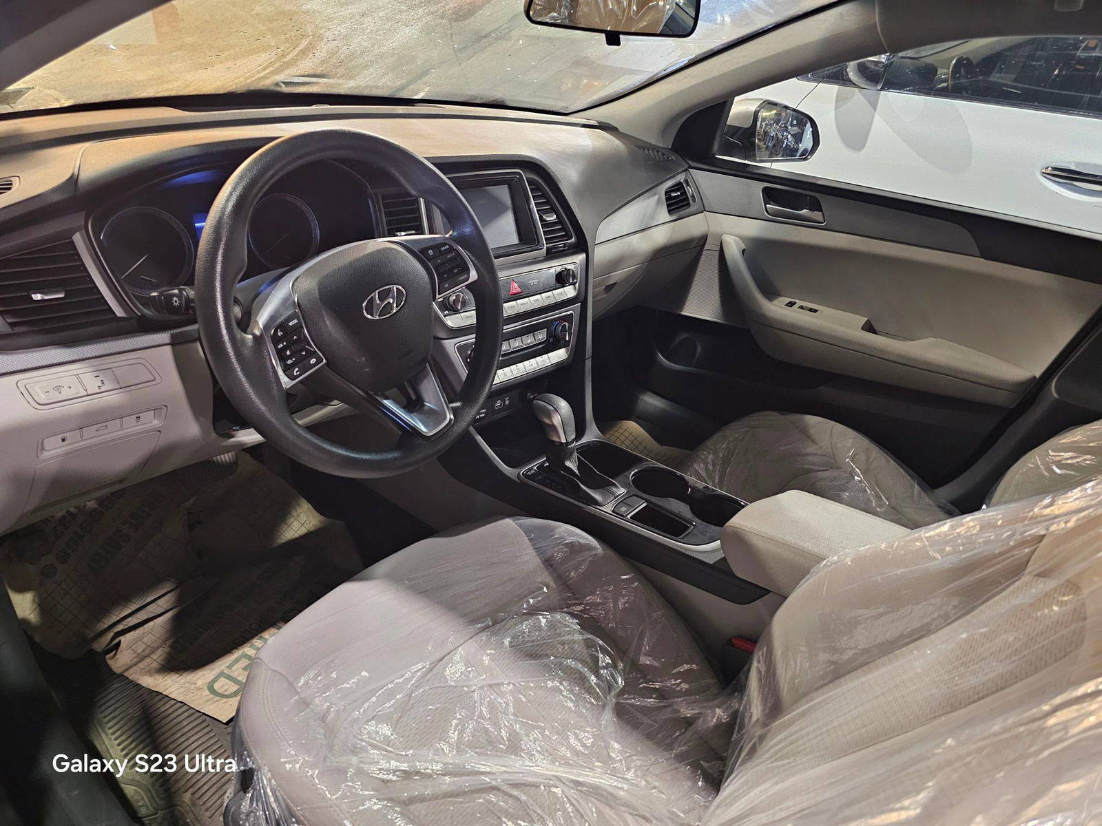 HYUNDAI SONATA 2018 - Marhaba Auction Used Cars - Image 8