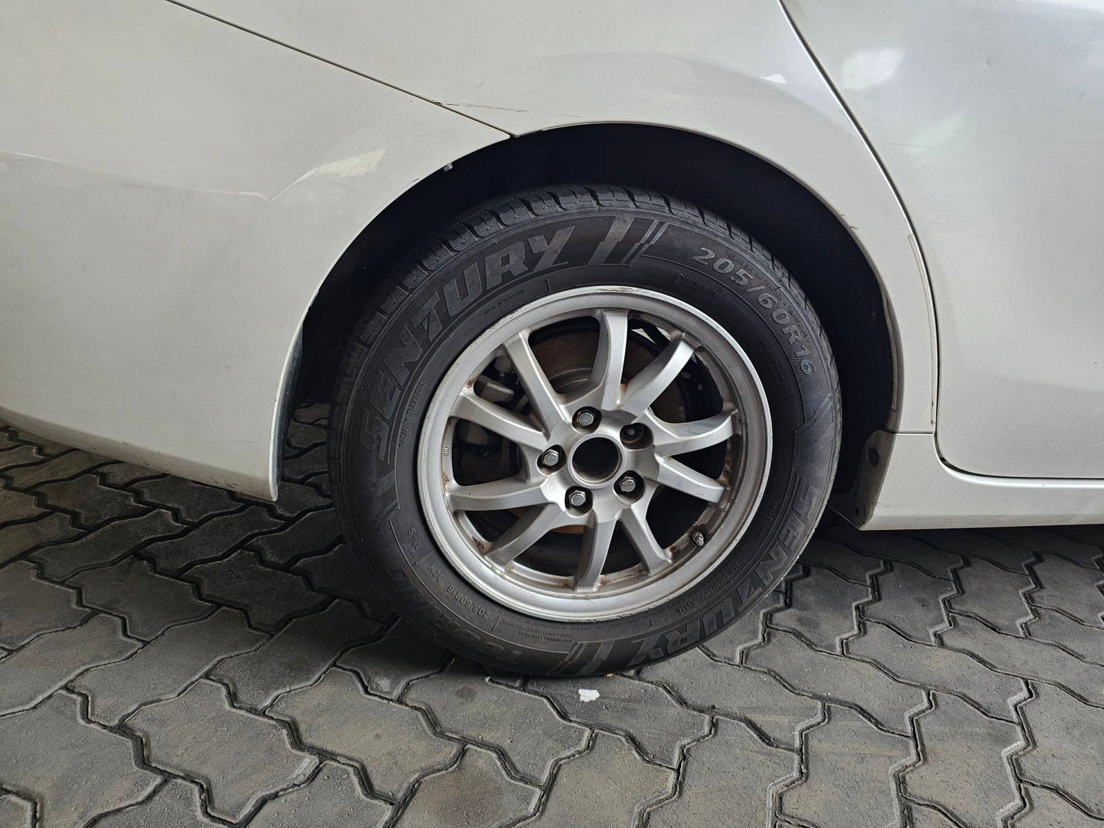 TOYOTA PRIUS V 2013 - Marhaba Auction Used Cars - Image 11