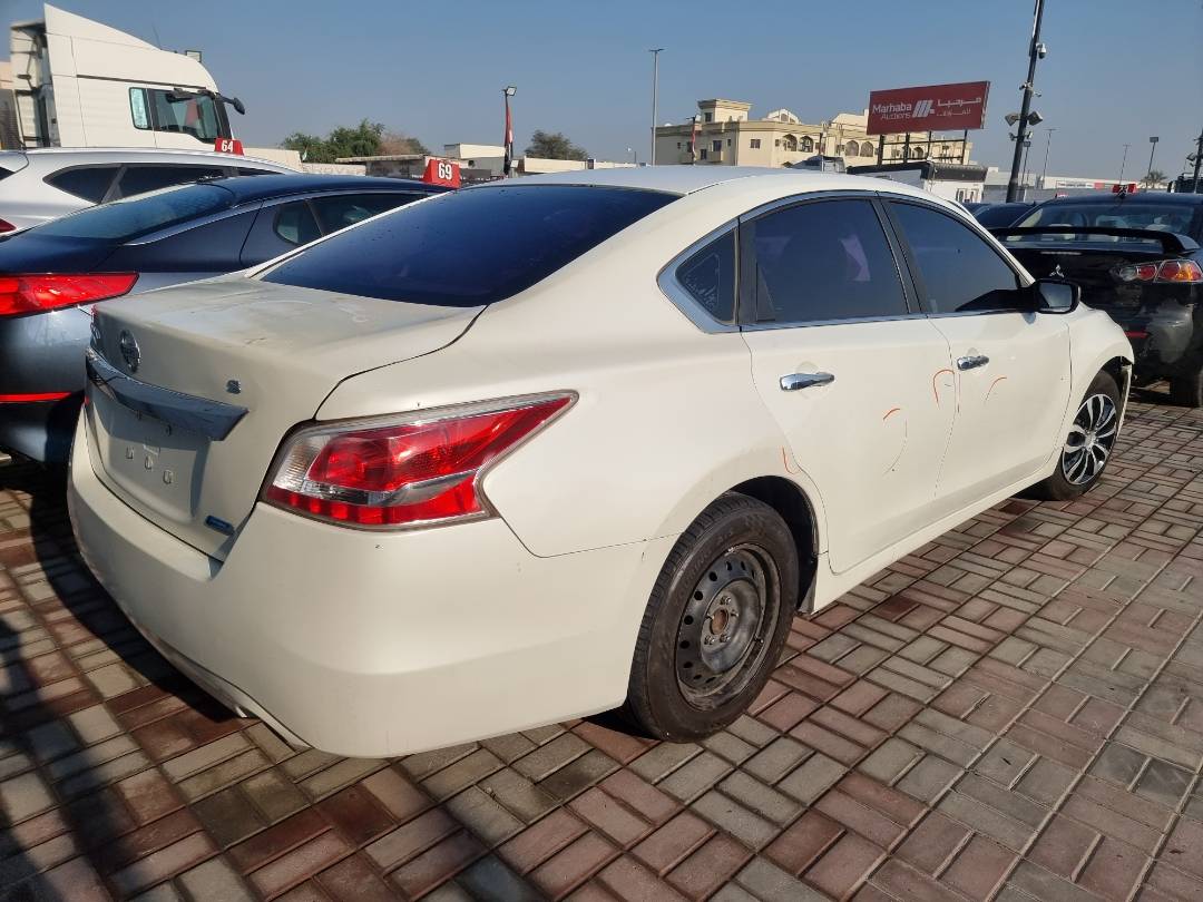 2014 NISSAN ALTIMA — 188276 Miles — Lot 124578 — Main - Marhaba Auctions Used Cars - Image 4