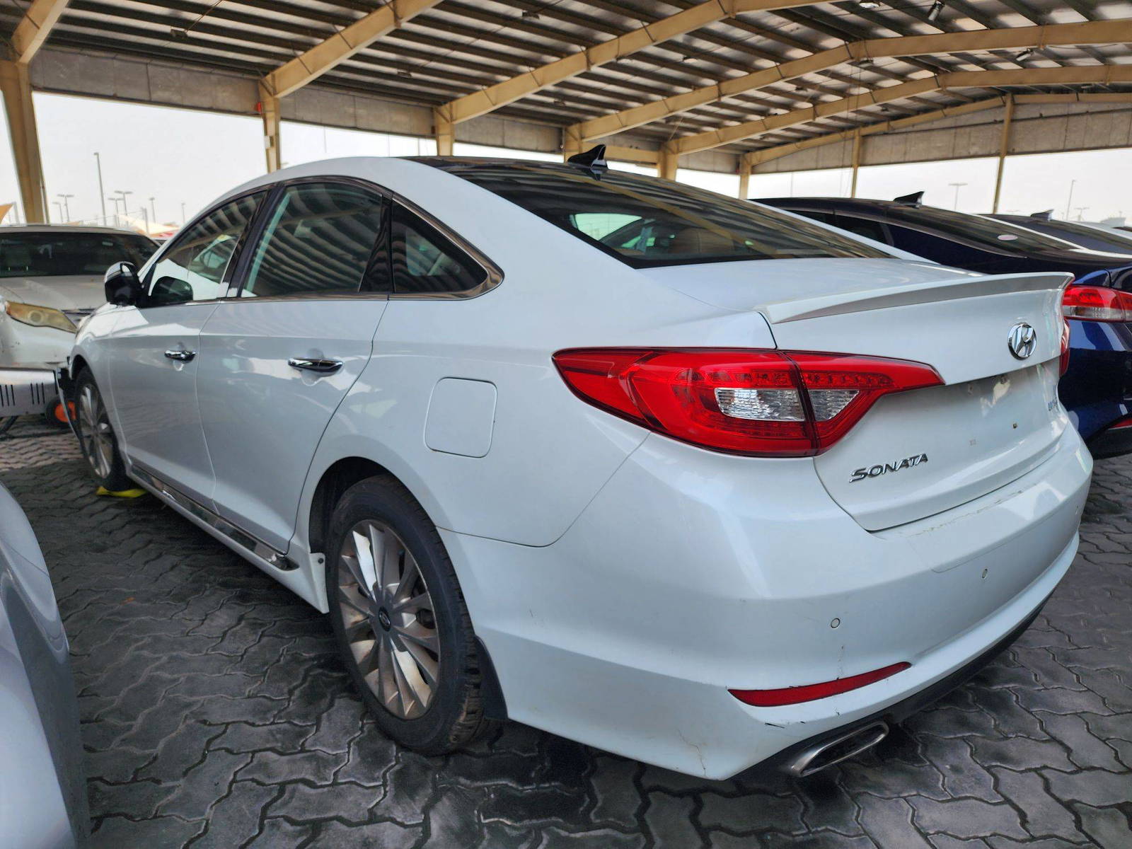 2015 HYUNDAI SONATA — 136130 Miles — Lot 38388555 — Souq - Marhaba Auctions Used Cars - Image 3