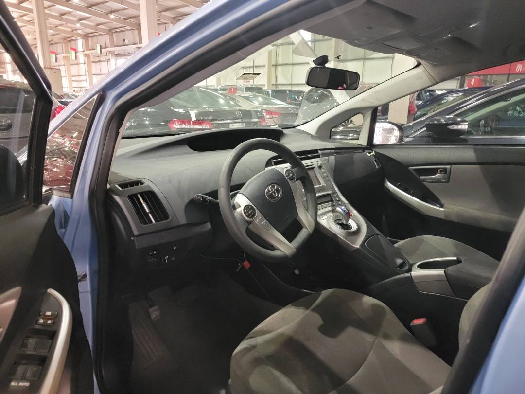 2014 TOYOTA PRIUS — 190990 Miles — Lot 3053062 — Main - Marhaba Auctions Used Cars - Image 6