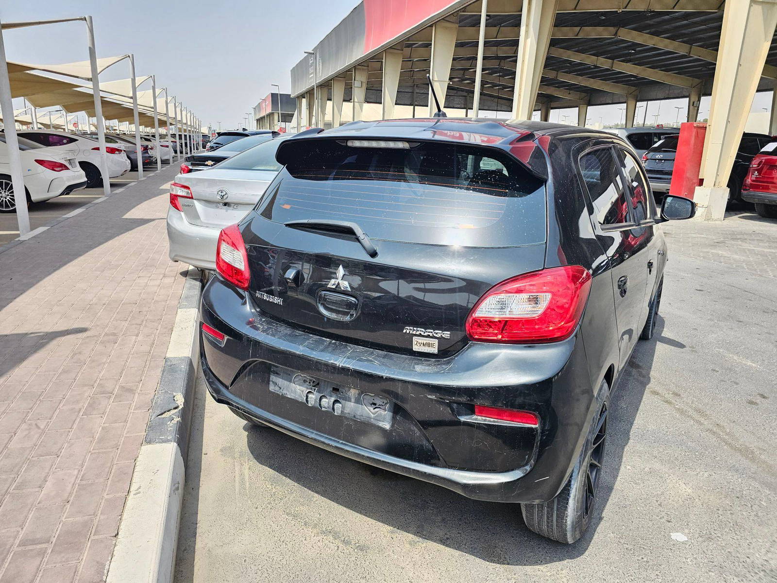 2018 MITSUBISHI MIRAGE — 112786 KM — Lot J2JH002208 — Souq - Marhaba Auctions Used Cars - Image 5