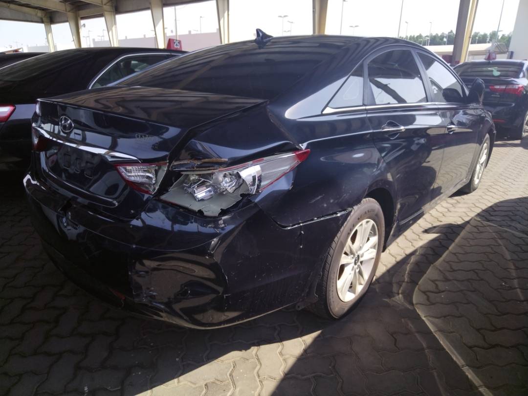 2011 HYUNDAI SONATA — 203057 Miles — Lot 61788083 - Marhaba Auctions Used Cars - Image 4