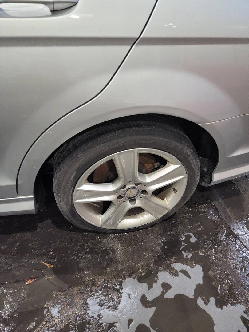 MERCEDES BENZ C300 2011 - Marhaba Auction Used Cars - Image 9