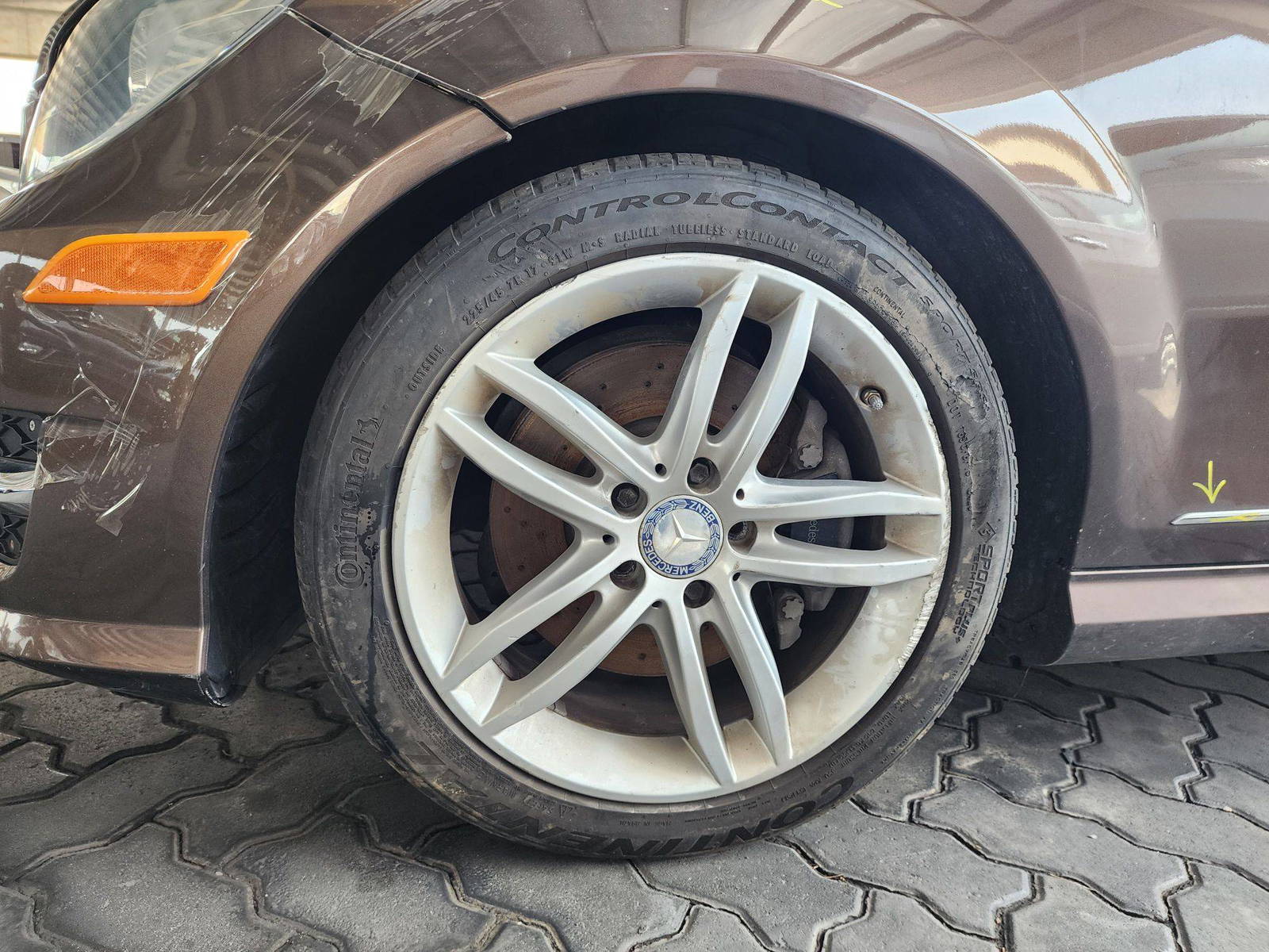2014 MERCEDES BENZ C300 — 121823 Miles — Lot 42997505 — Souq - Marhaba Auctions Used Cars - Image 11