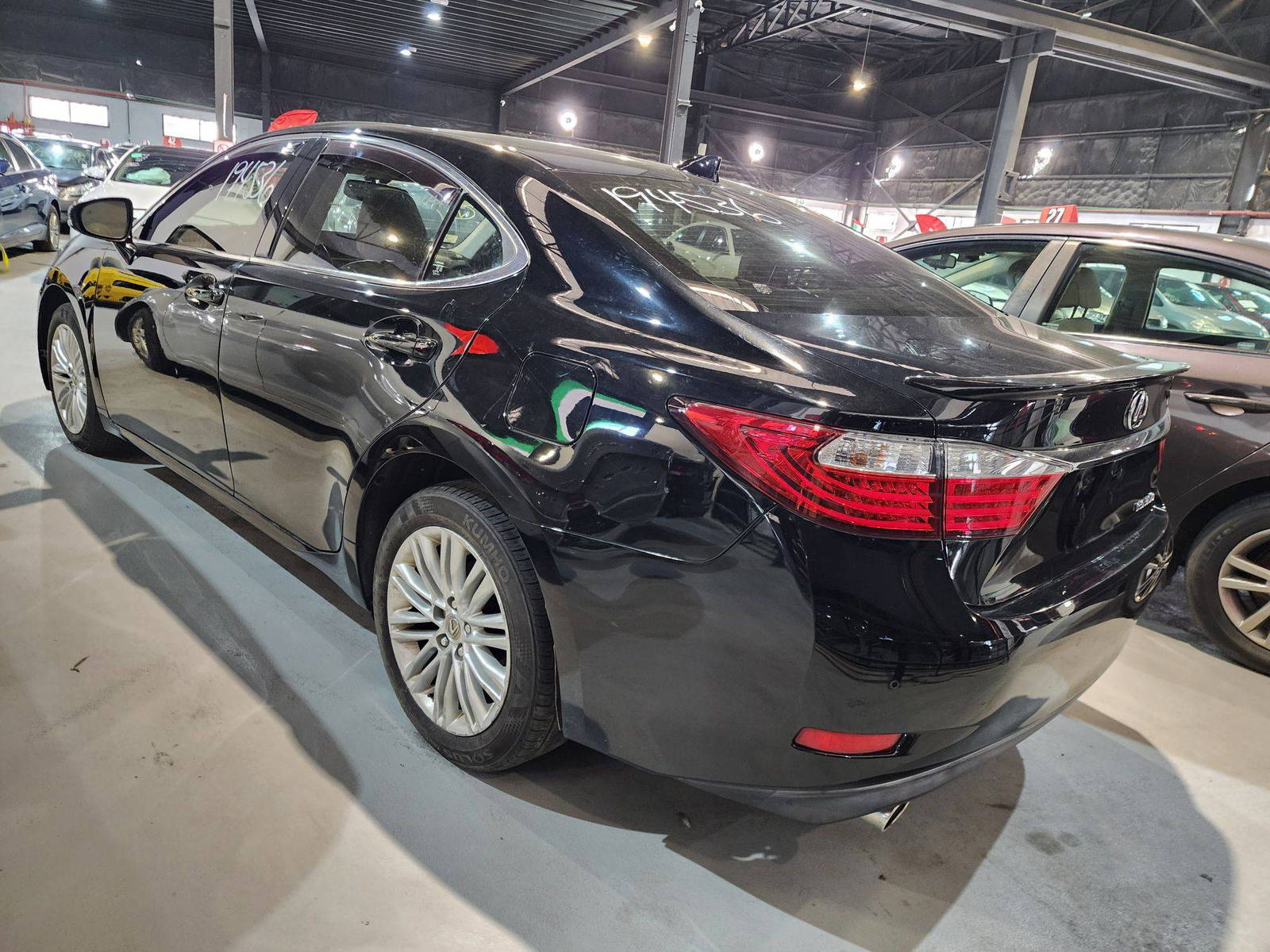2015 LEXUS ES 350 — 129680 Miles — Lot 72484904 — Al Quoz - Marhaba Auctions Used Cars - Image 6